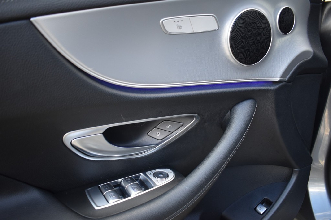 Foto van Mercedes-Benz E 200