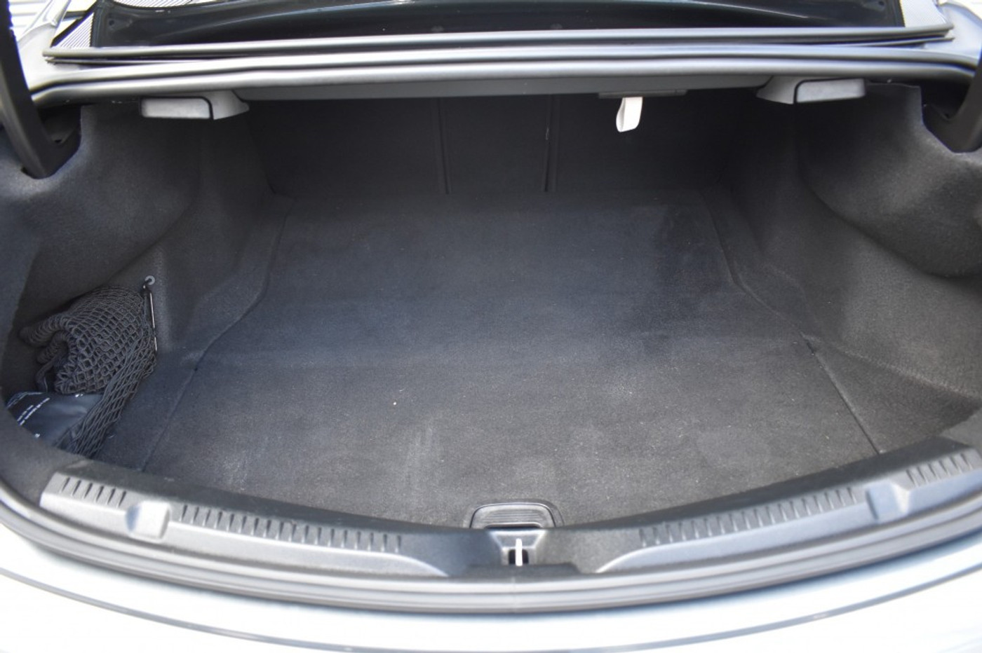 Foto van Mercedes-Benz E 200