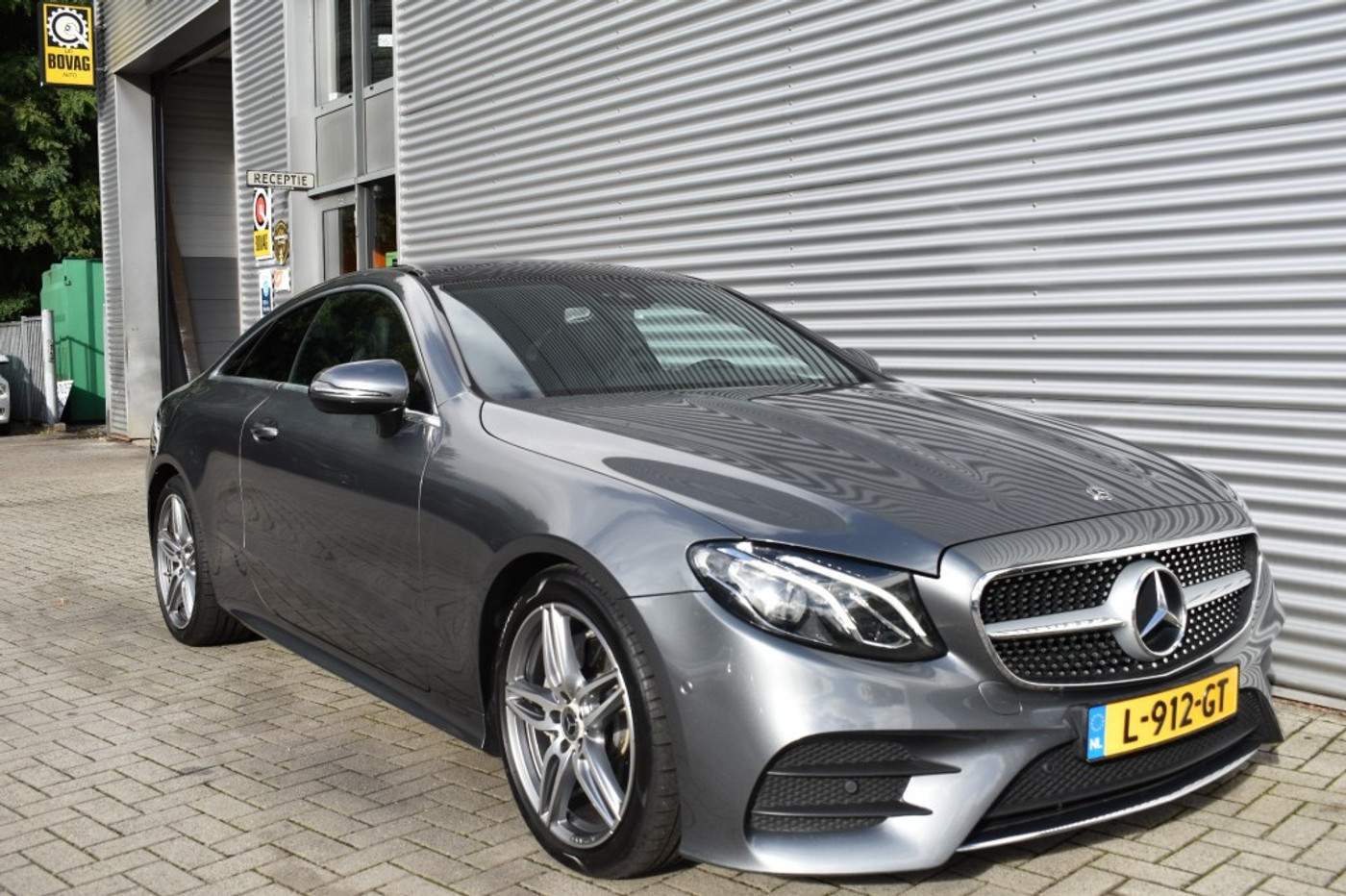 Foto van Mercedes-Benz E 200