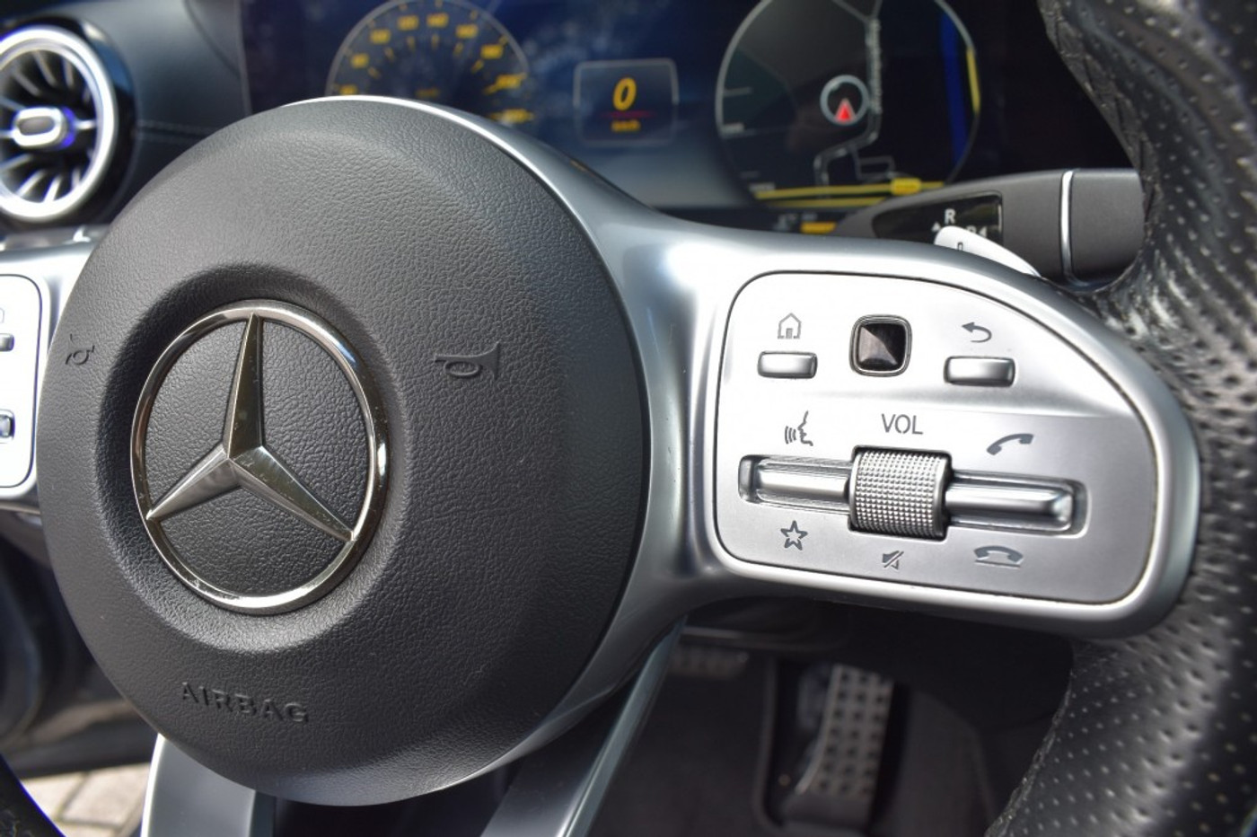Foto van Mercedes-Benz E 200