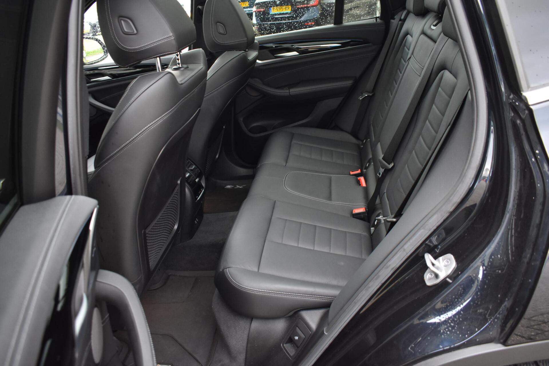 Foto van BMW Ix3
