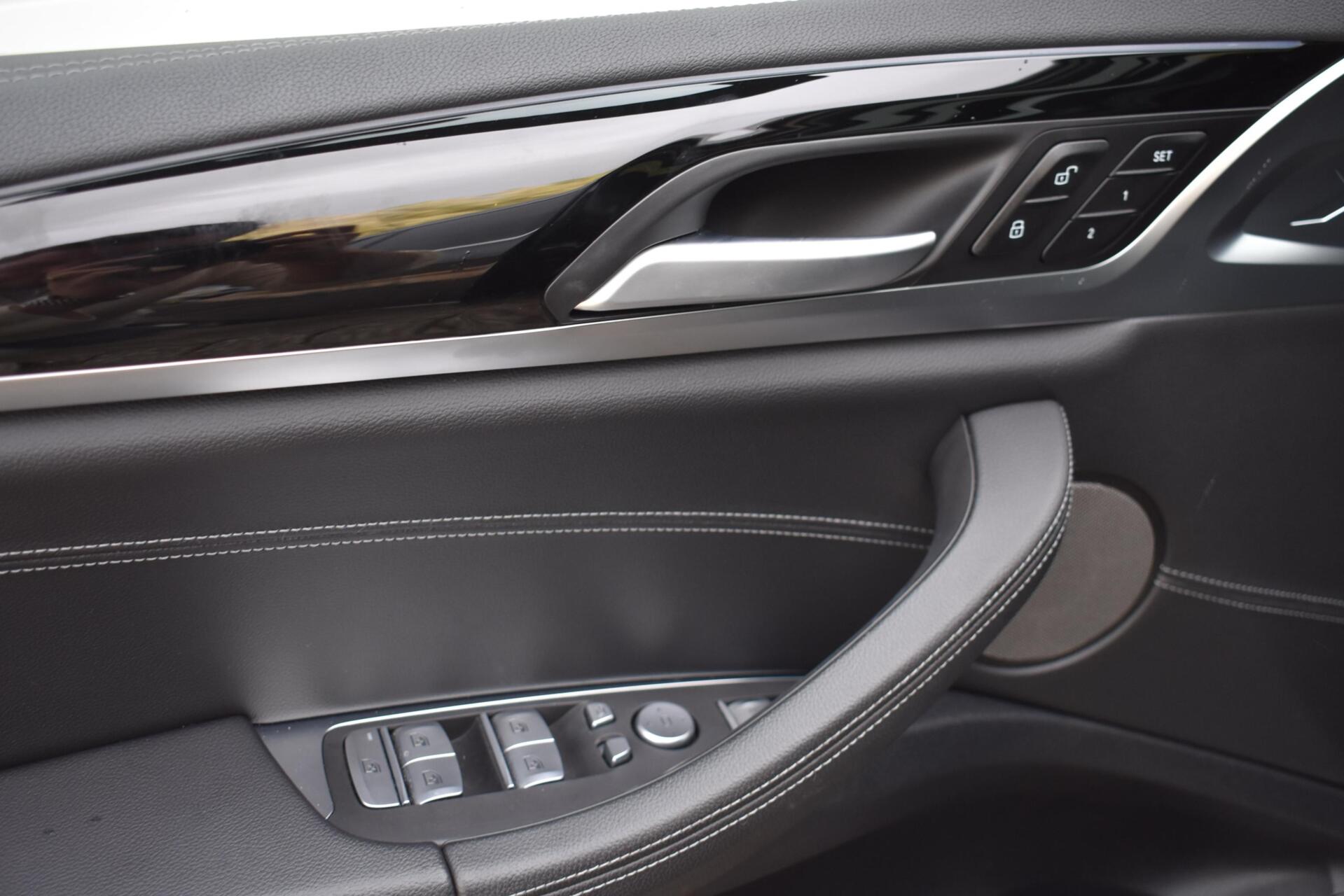 Foto van BMW Ix3