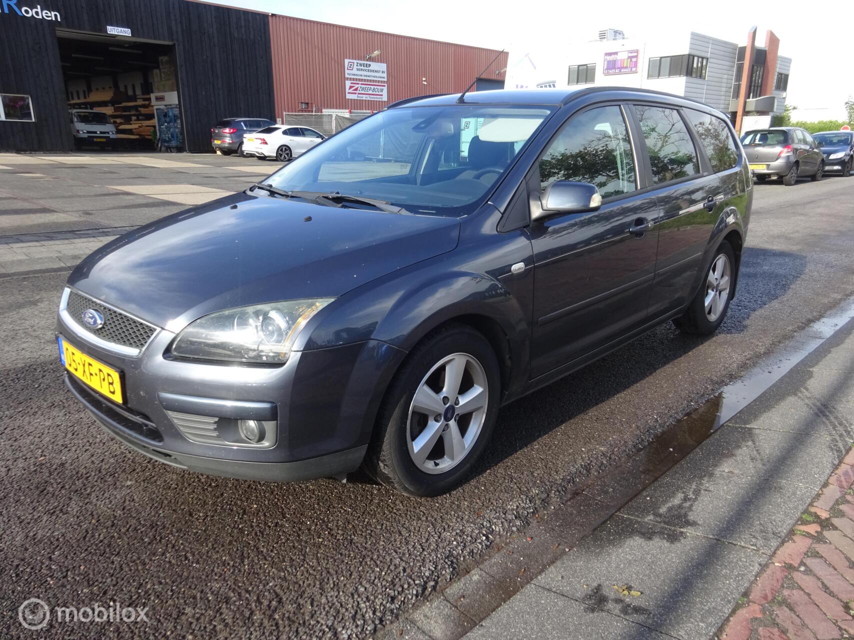 Ford Focus 1.6-16V Titanium ZEER NETJES!! 2007 - voorkant