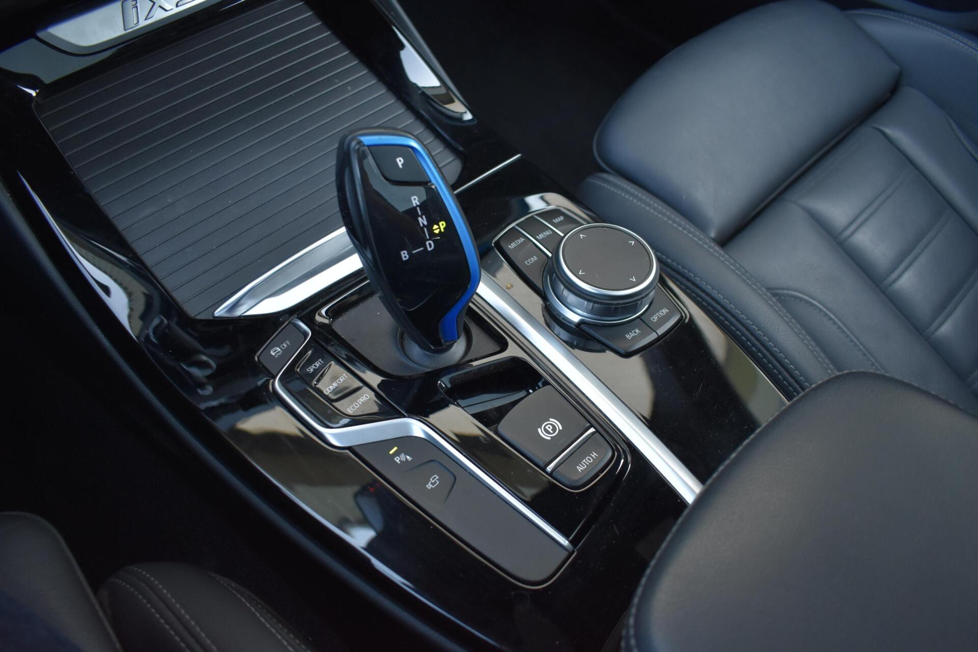 Foto van BMW Ix3