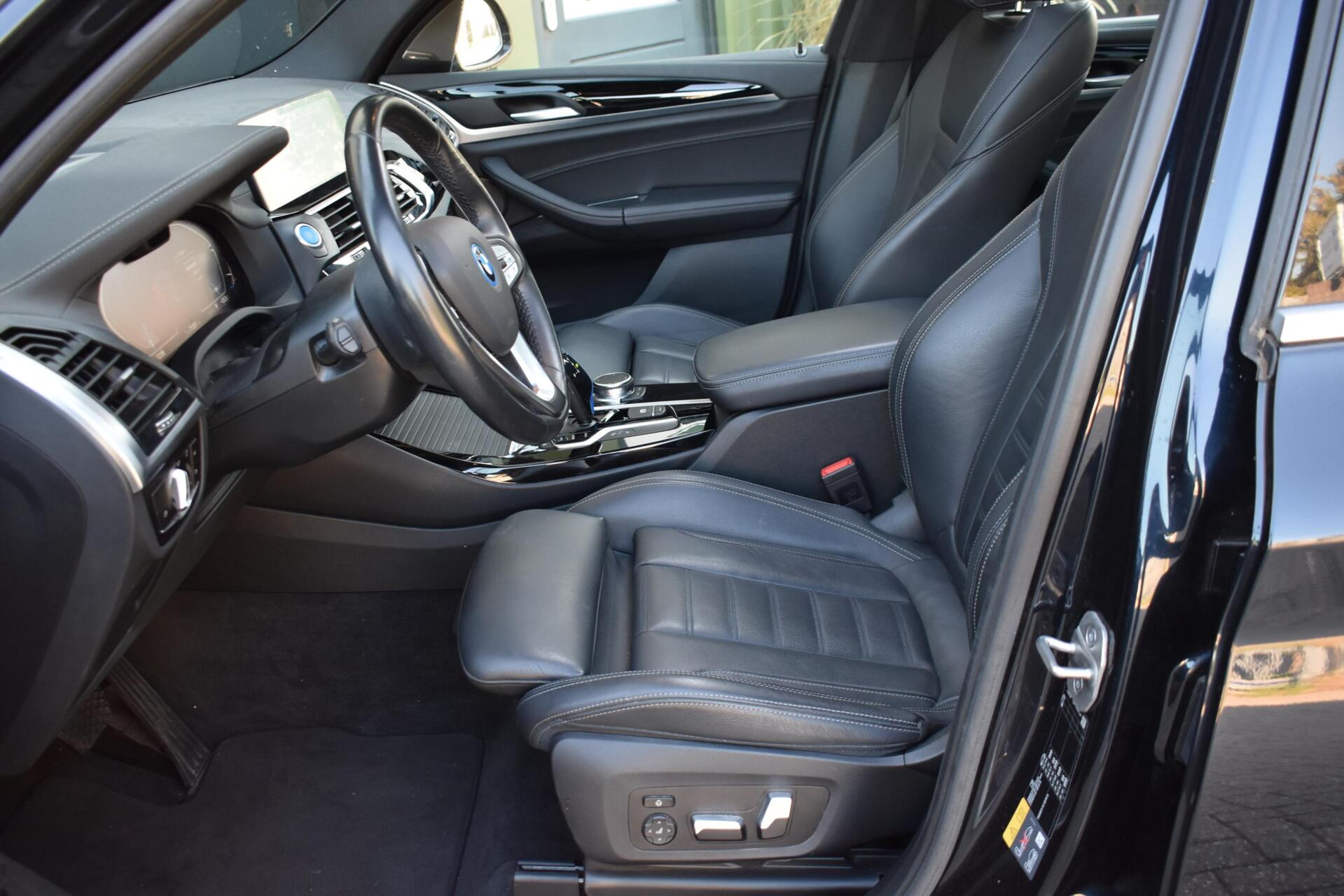 Foto van BMW Ix3