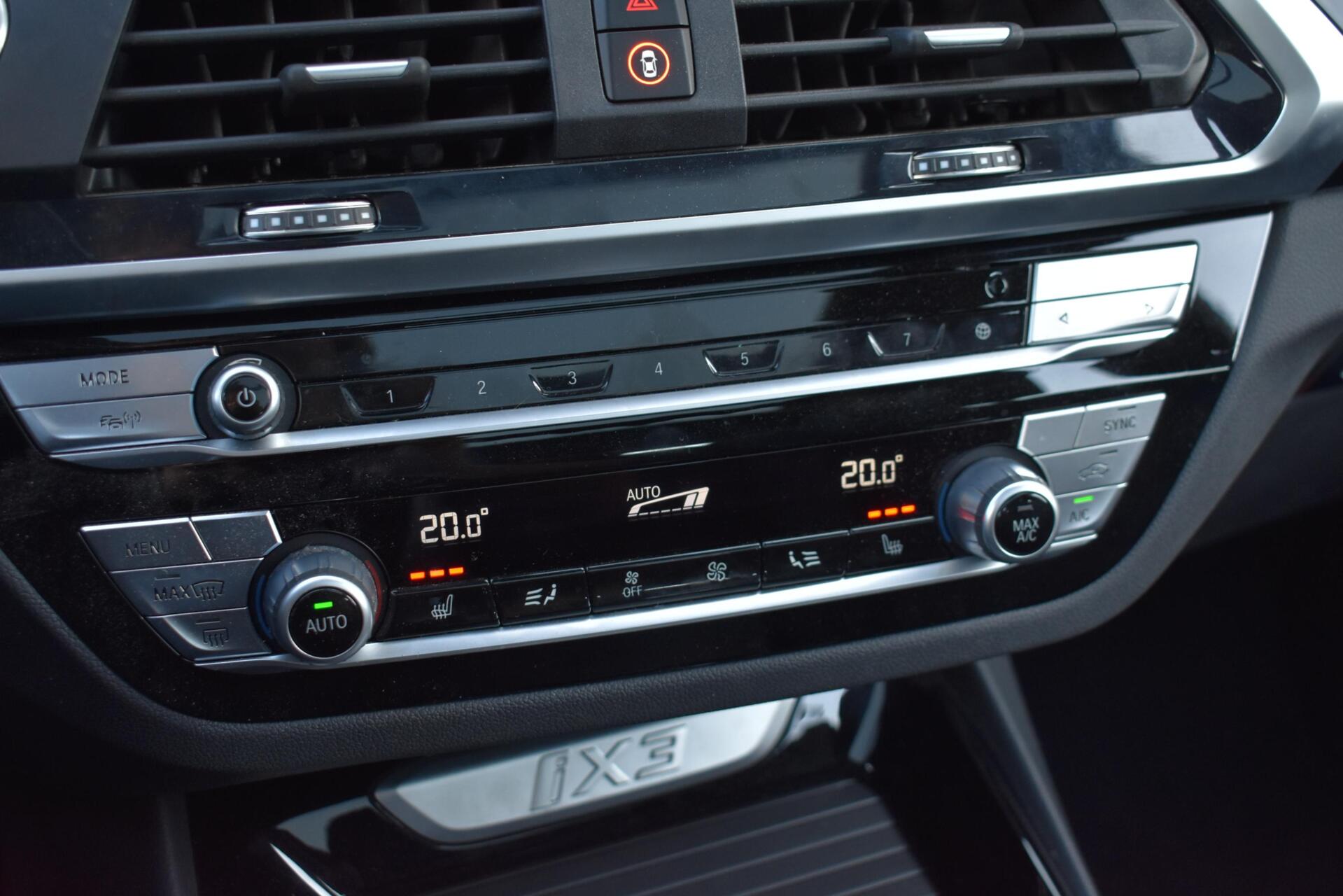 Foto van BMW Ix3