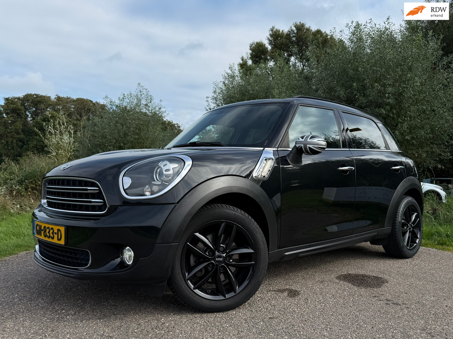 Mini Cooper 1.6 Cooper Knockout Edition / Navi / Leder / Clima / Stoelverwarming / 17" Velgen / 6 Vers. / PDC / Cruise / LED / 2015 - voorkant
