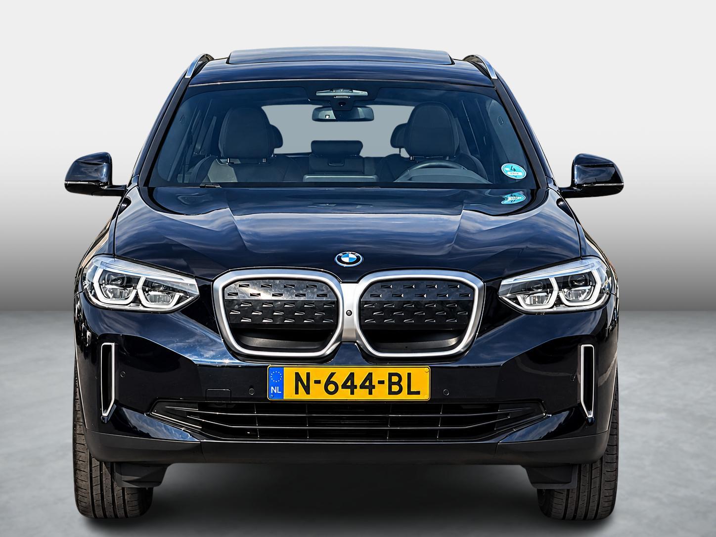 Foto van BMW Ix3