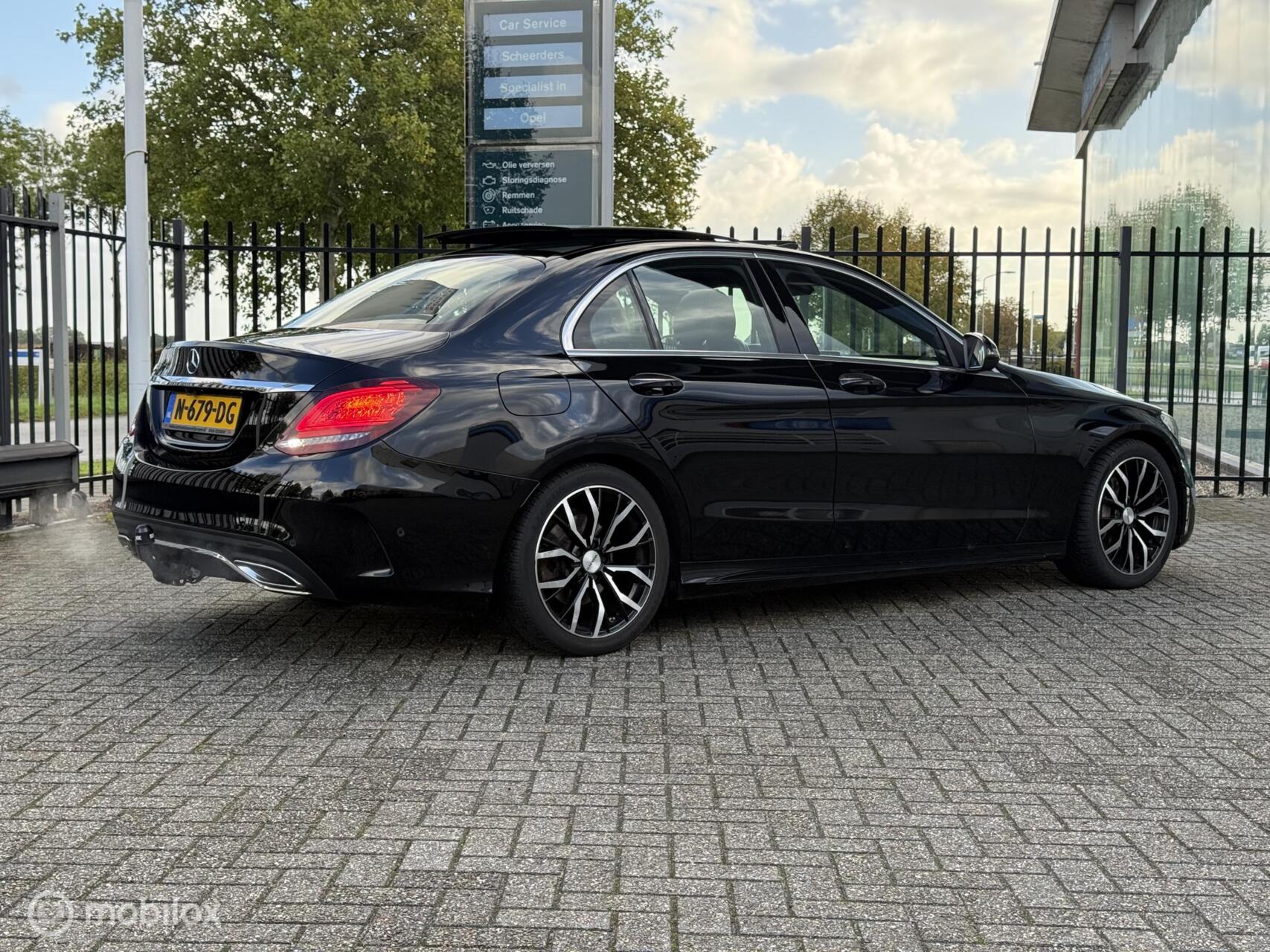 Foto van Mercedes-Benz C 200