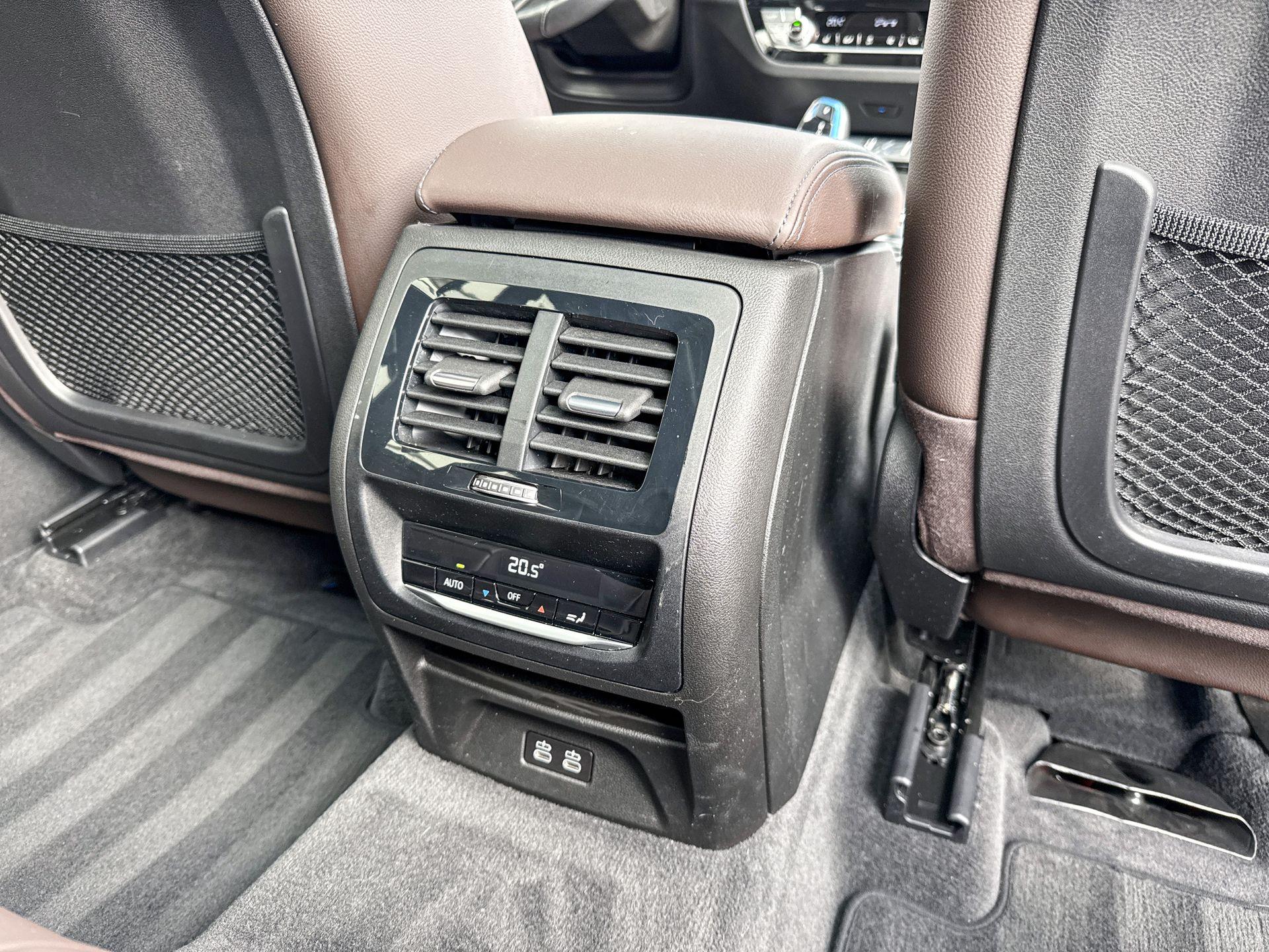 Foto van BMW Ix3