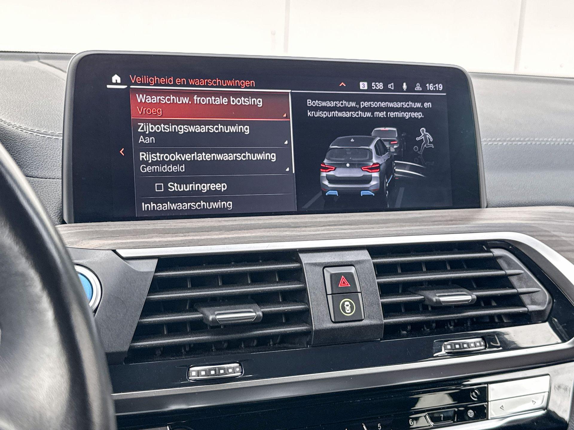Foto van BMW Ix3