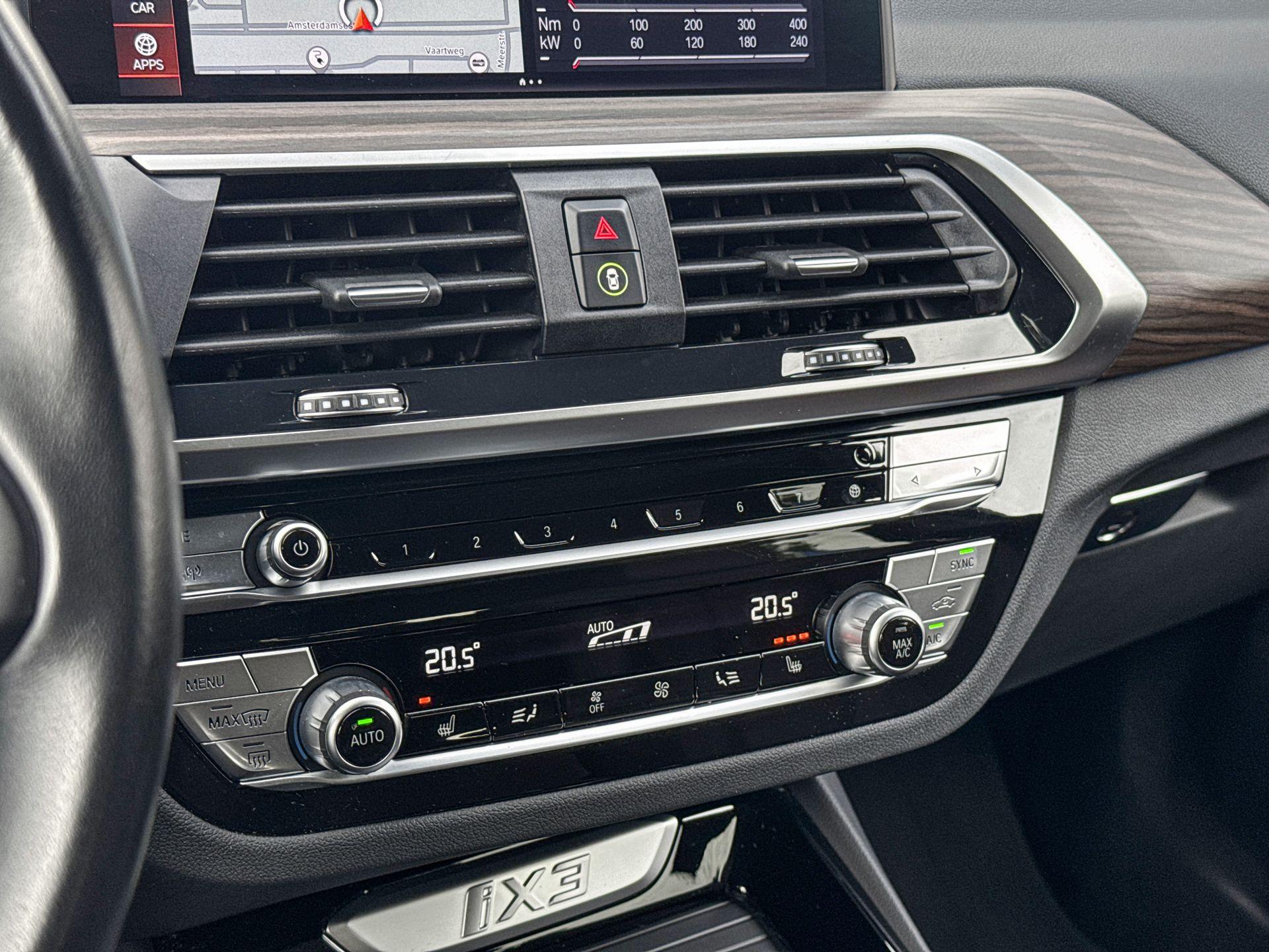 Foto van BMW Ix3