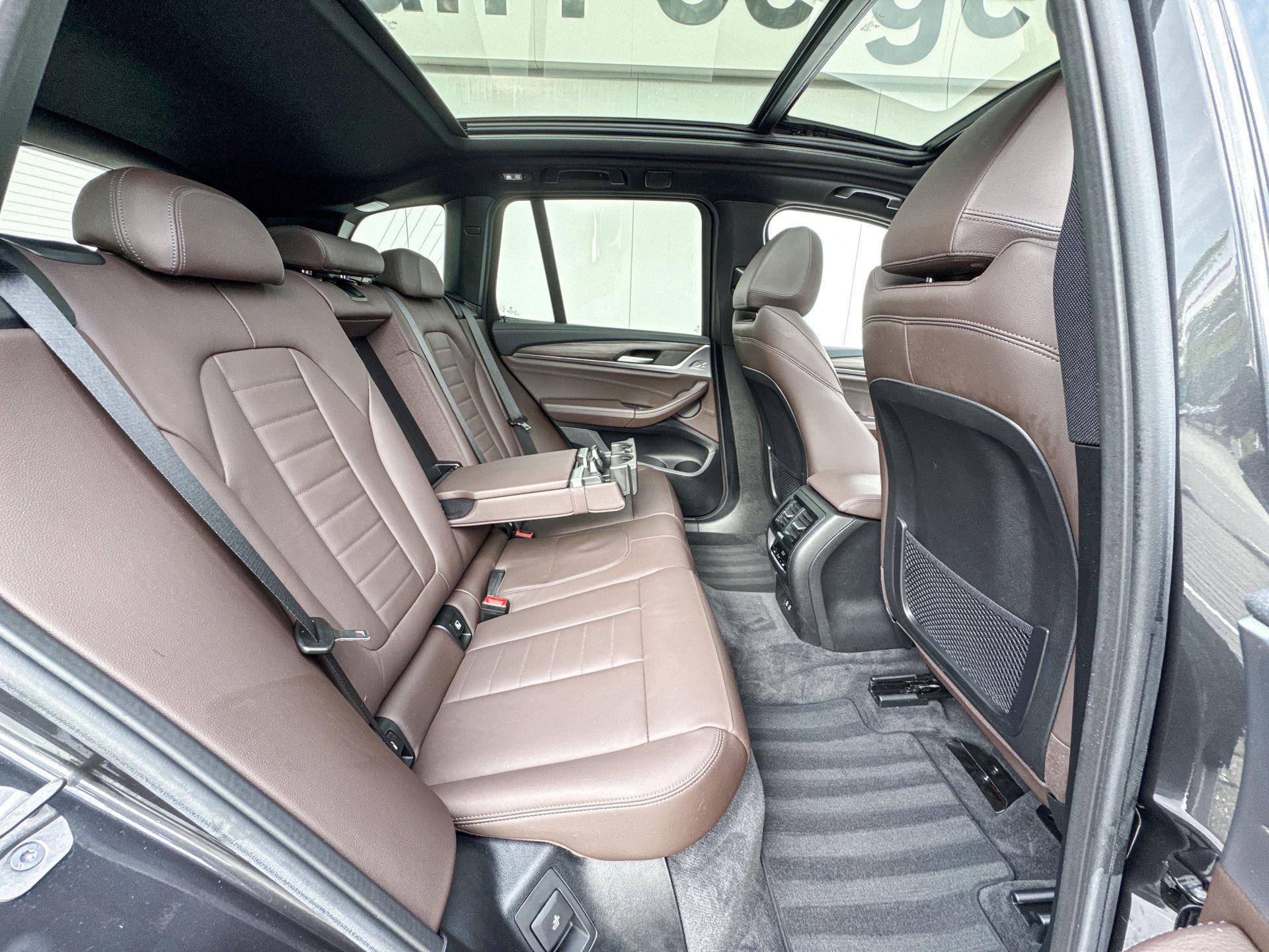 Foto van BMW Ix3