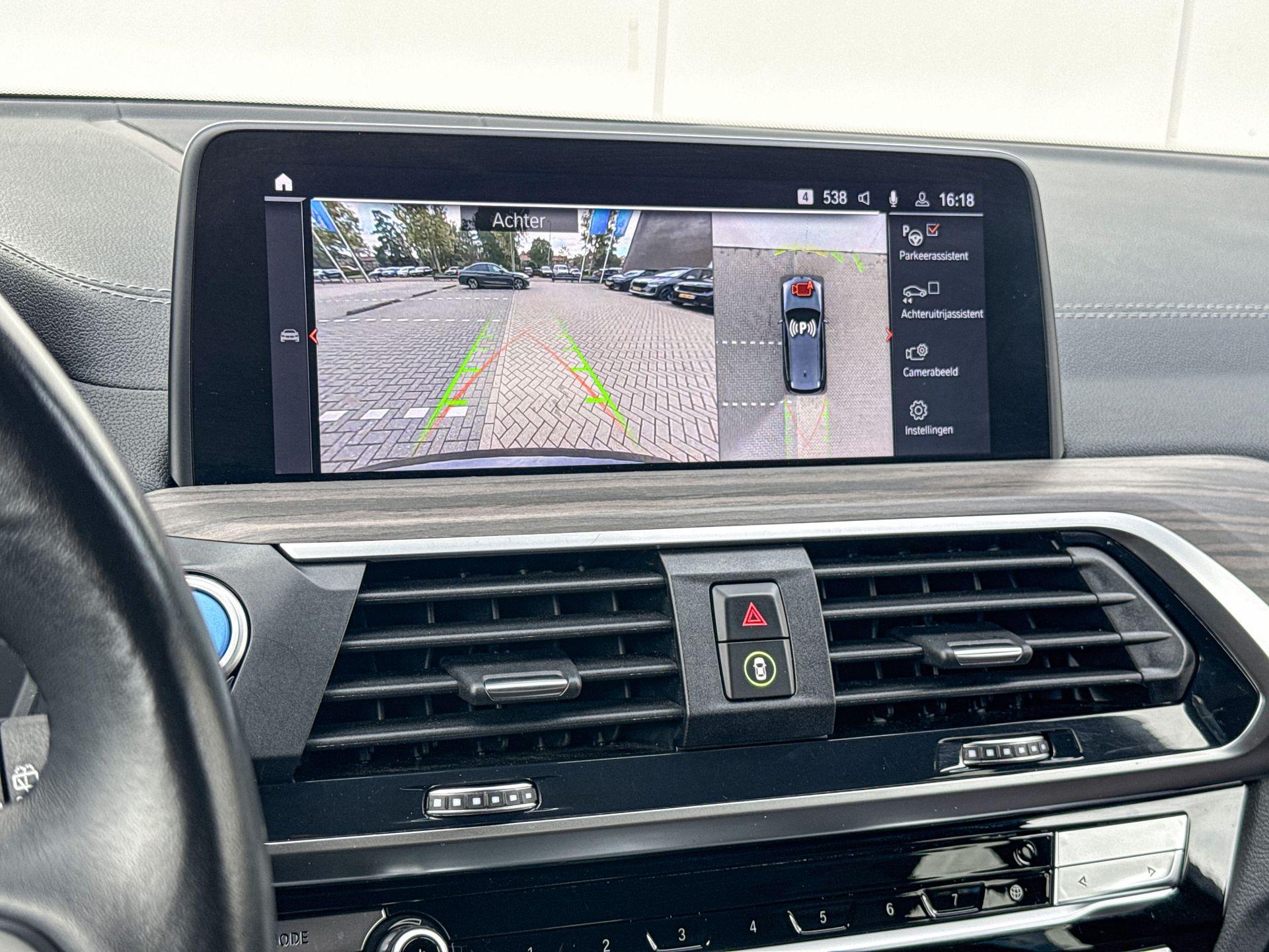 Foto van BMW Ix3