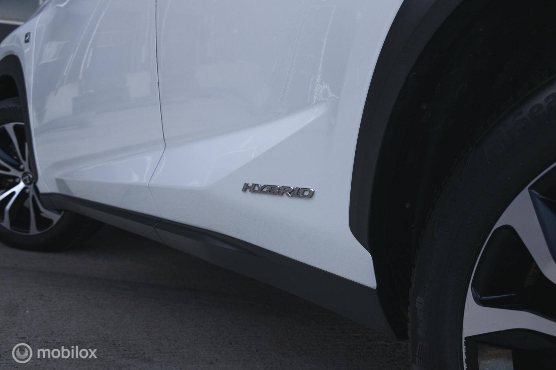 Foto van Lexus Lexus Nx300h