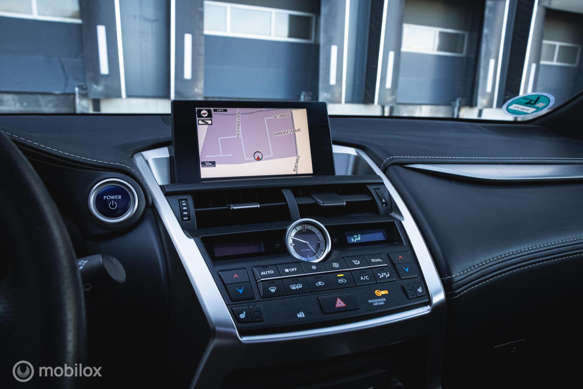 Foto van Lexus Lexus Nx300h