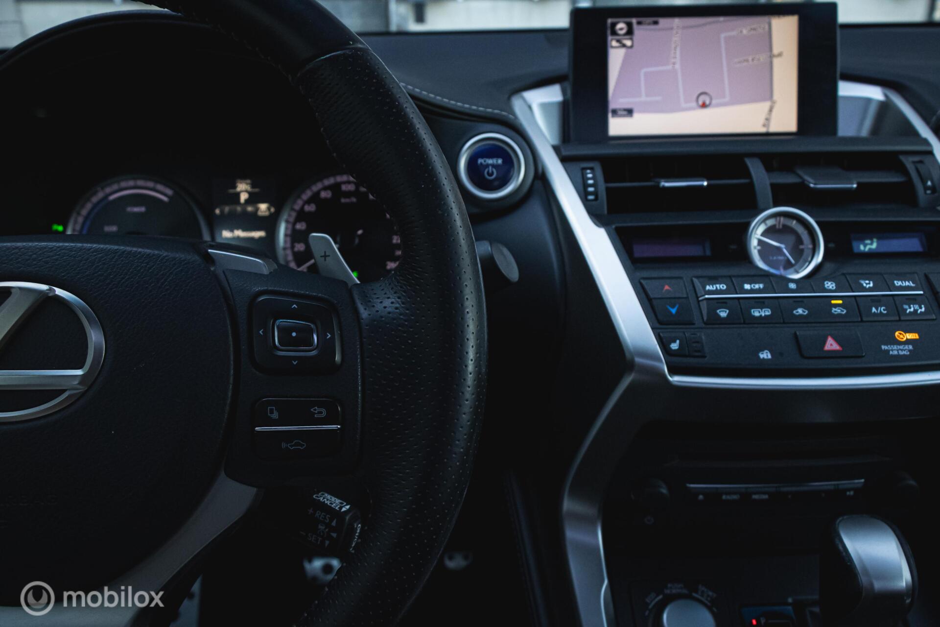 Foto van Lexus Lexus Nx300h