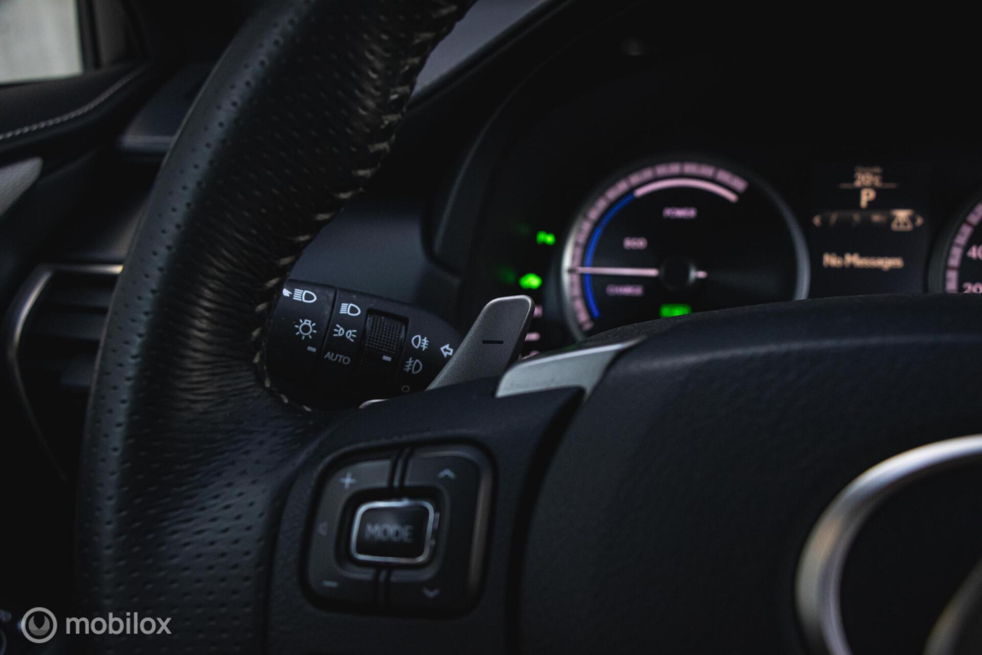Foto van Lexus Lexus Nx300h