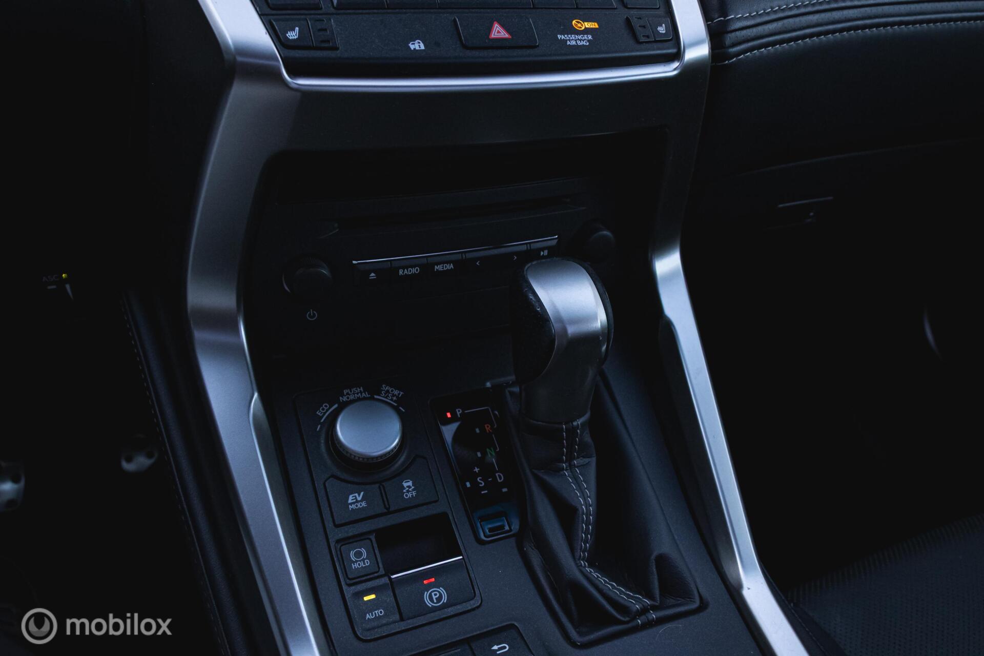 Foto van Lexus Lexus Nx300h