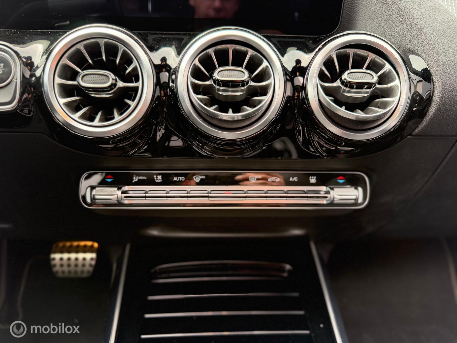 Foto van Mercedes-Benz Eqa