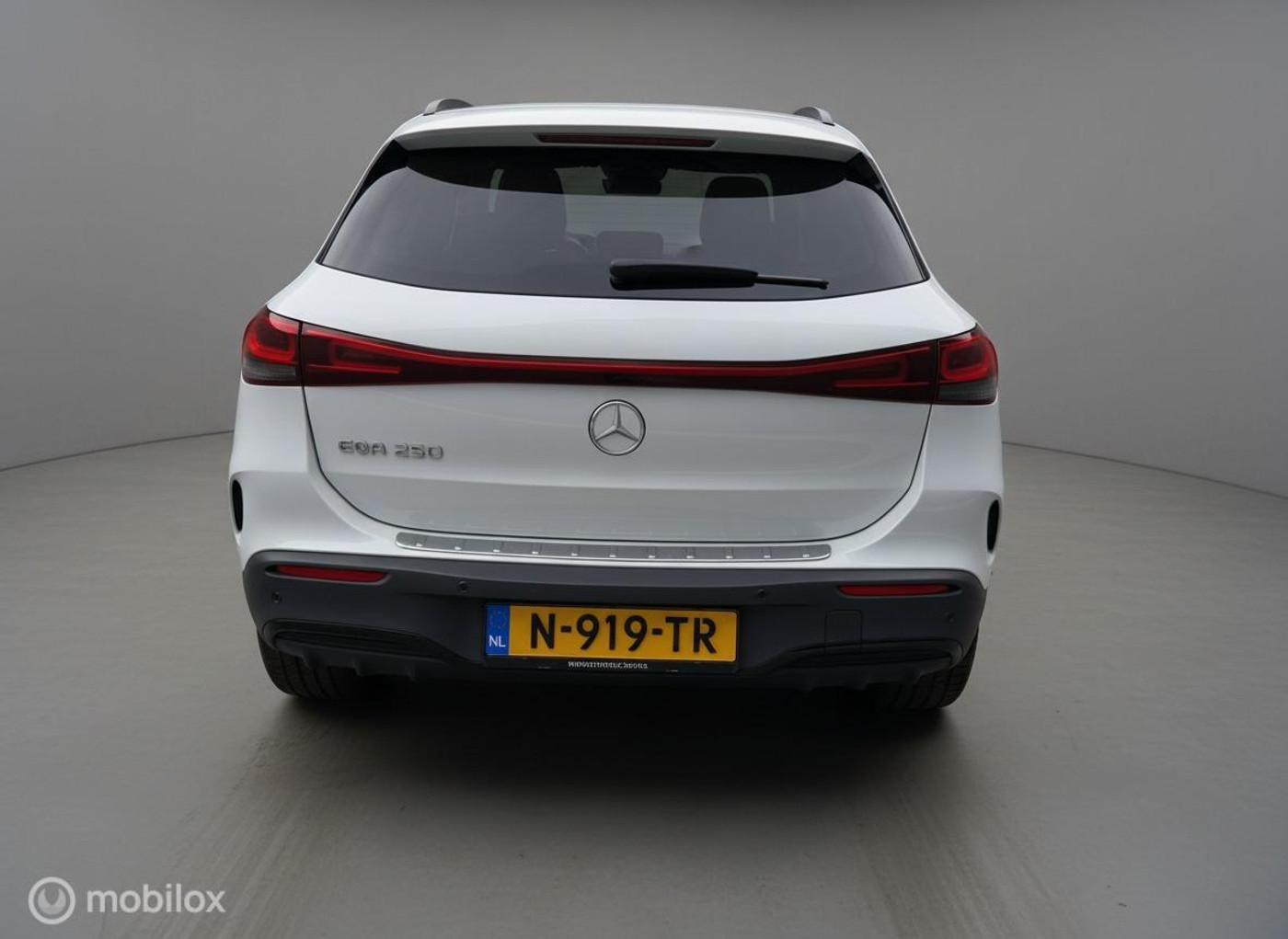 Foto van Mercedes-Benz Eqa