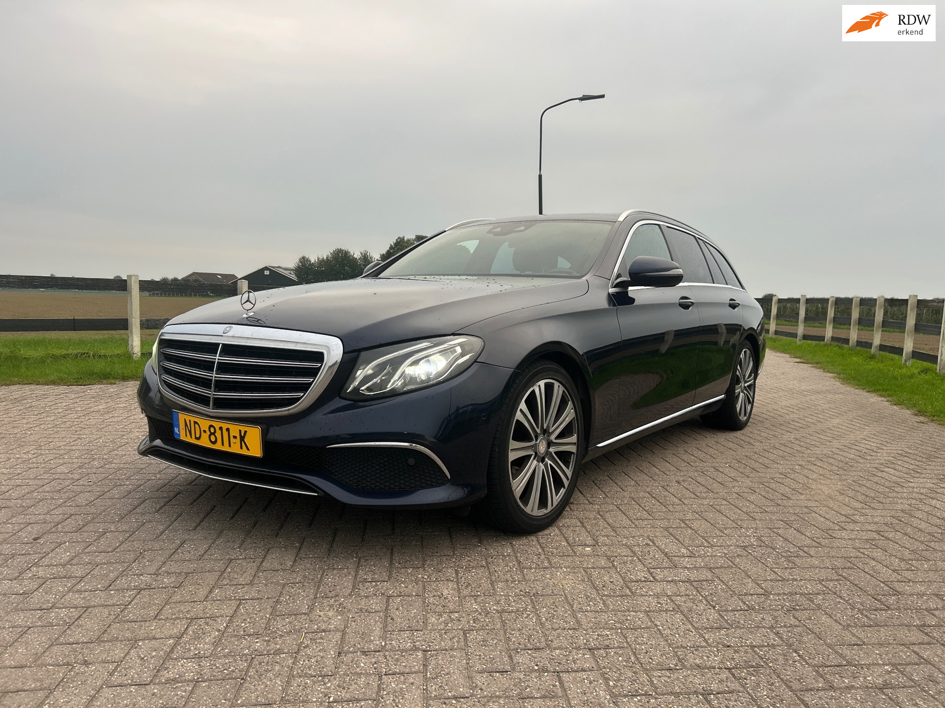 Mercedes-Benz E 220 D 220 d Prestige Plus 2017 - voorkant