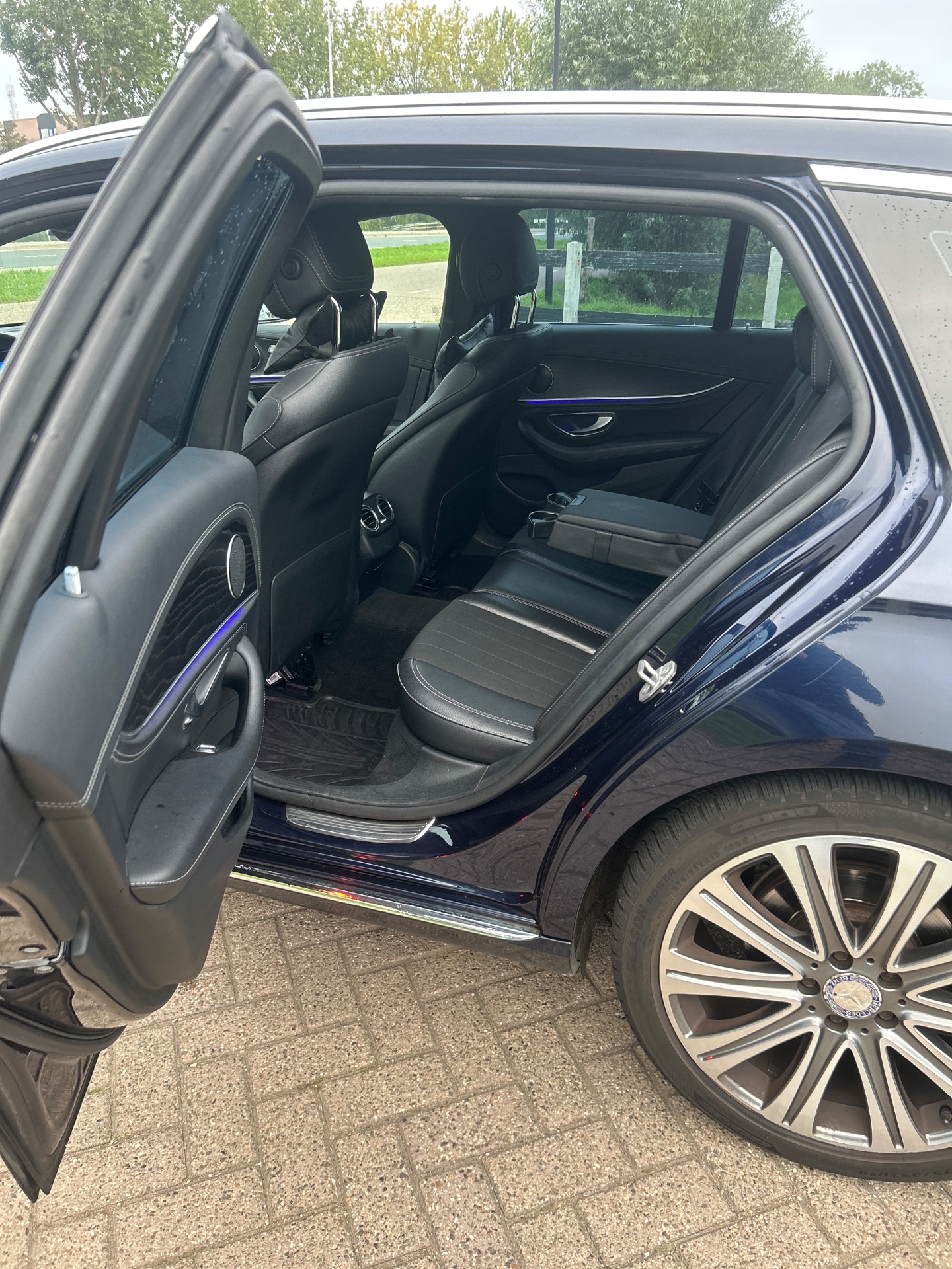 Foto van Mercedes-Benz E 220 D