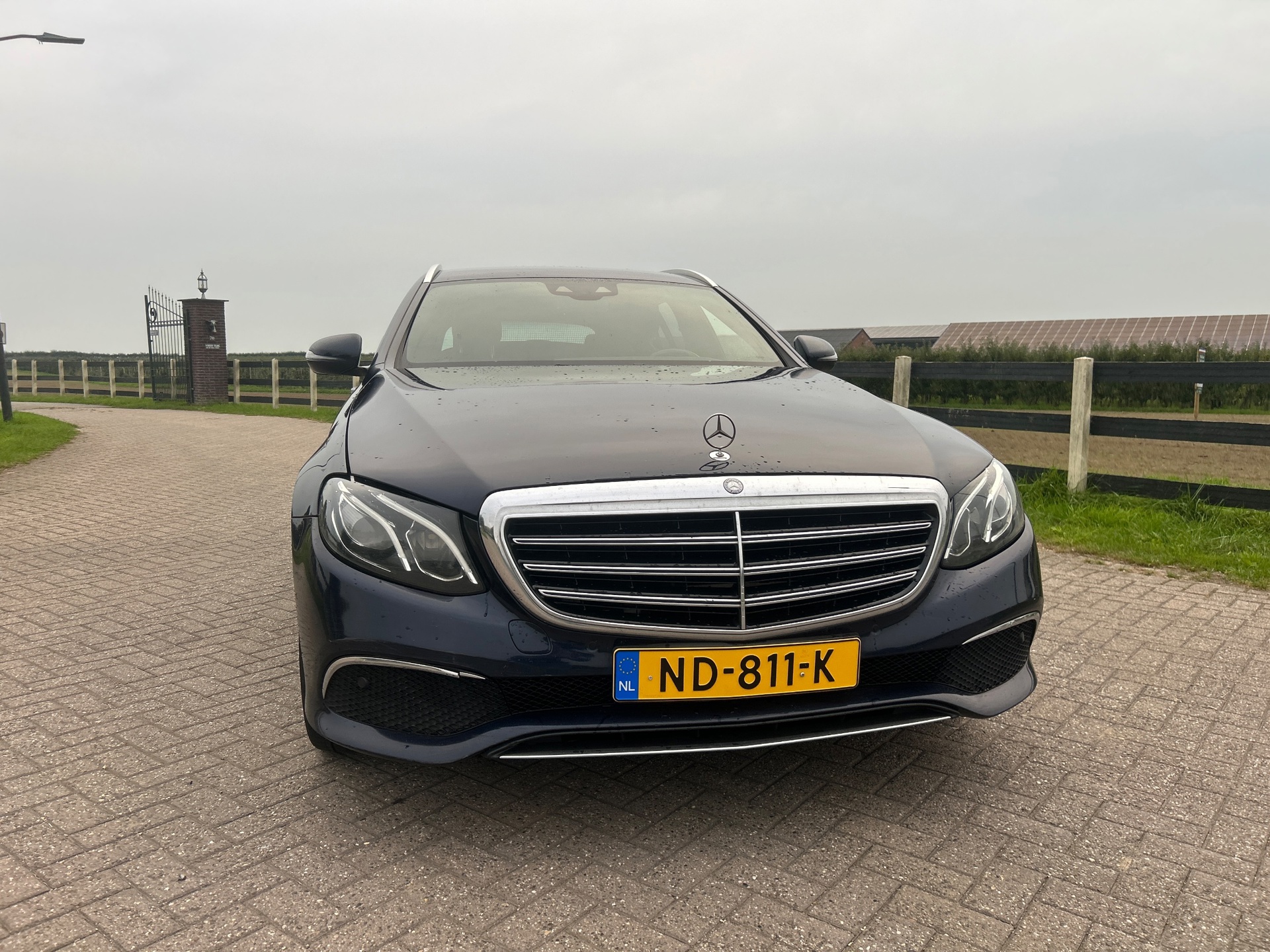 Foto van Mercedes-Benz E 220 D