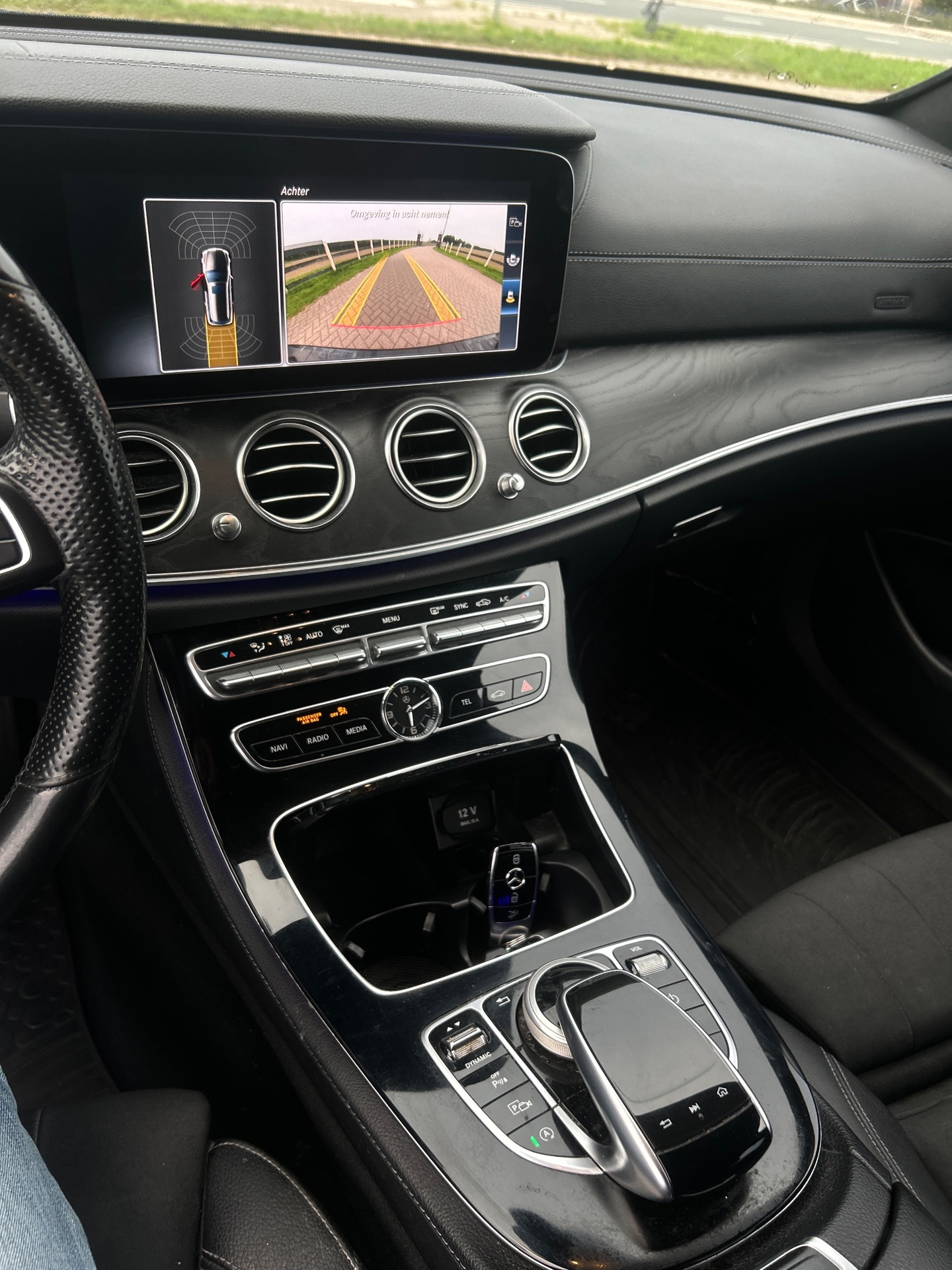 Foto van Mercedes-Benz E 220 D