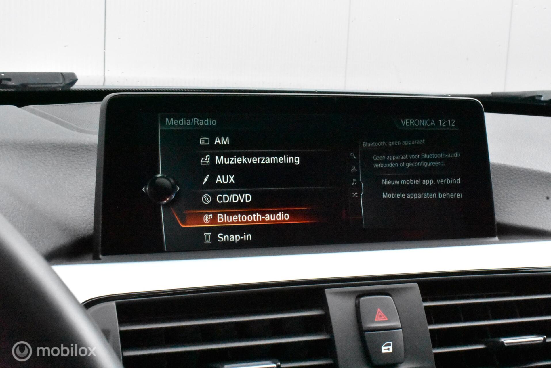 Foto van BMW 330e Iperformance