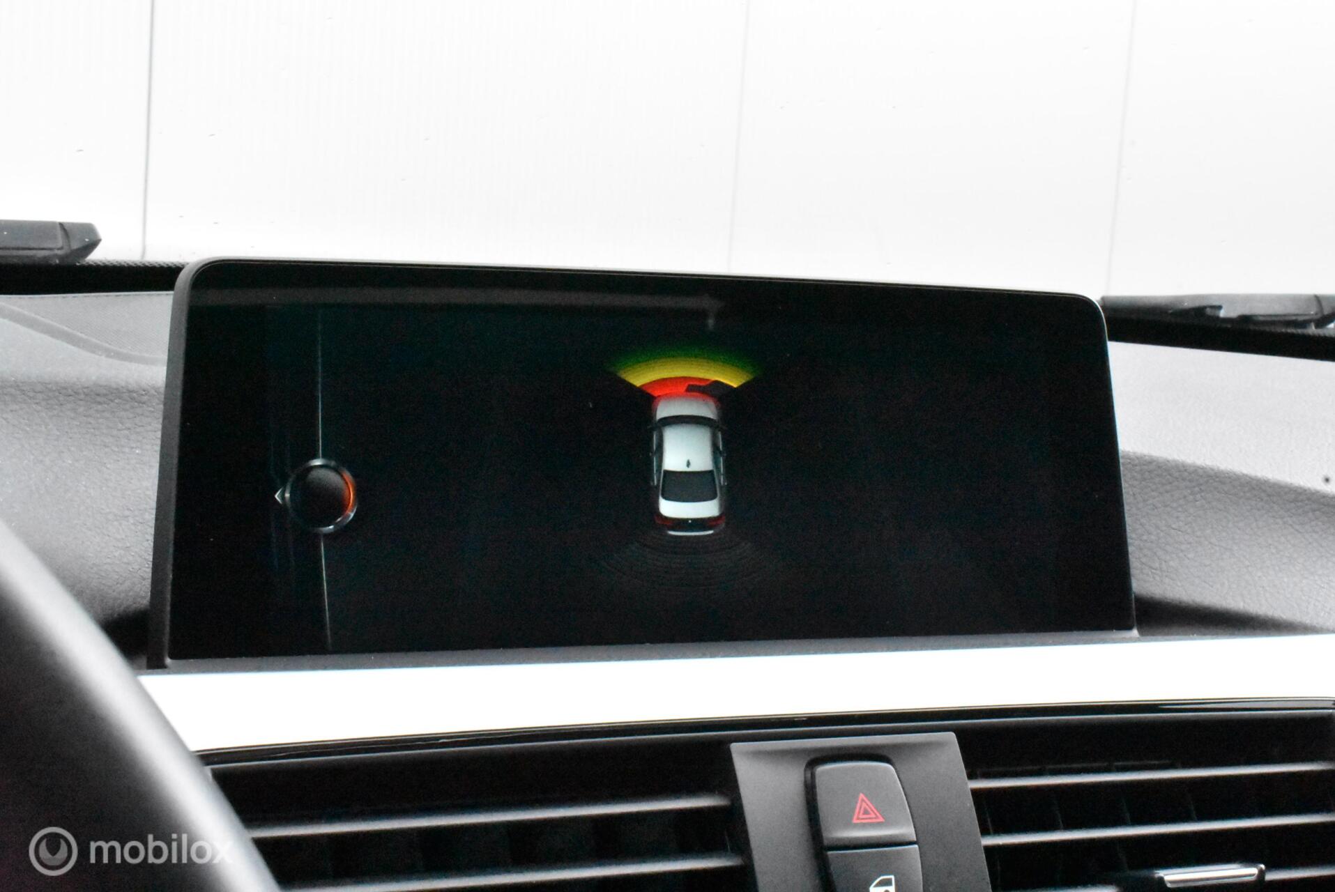Foto van BMW 330e Iperformance