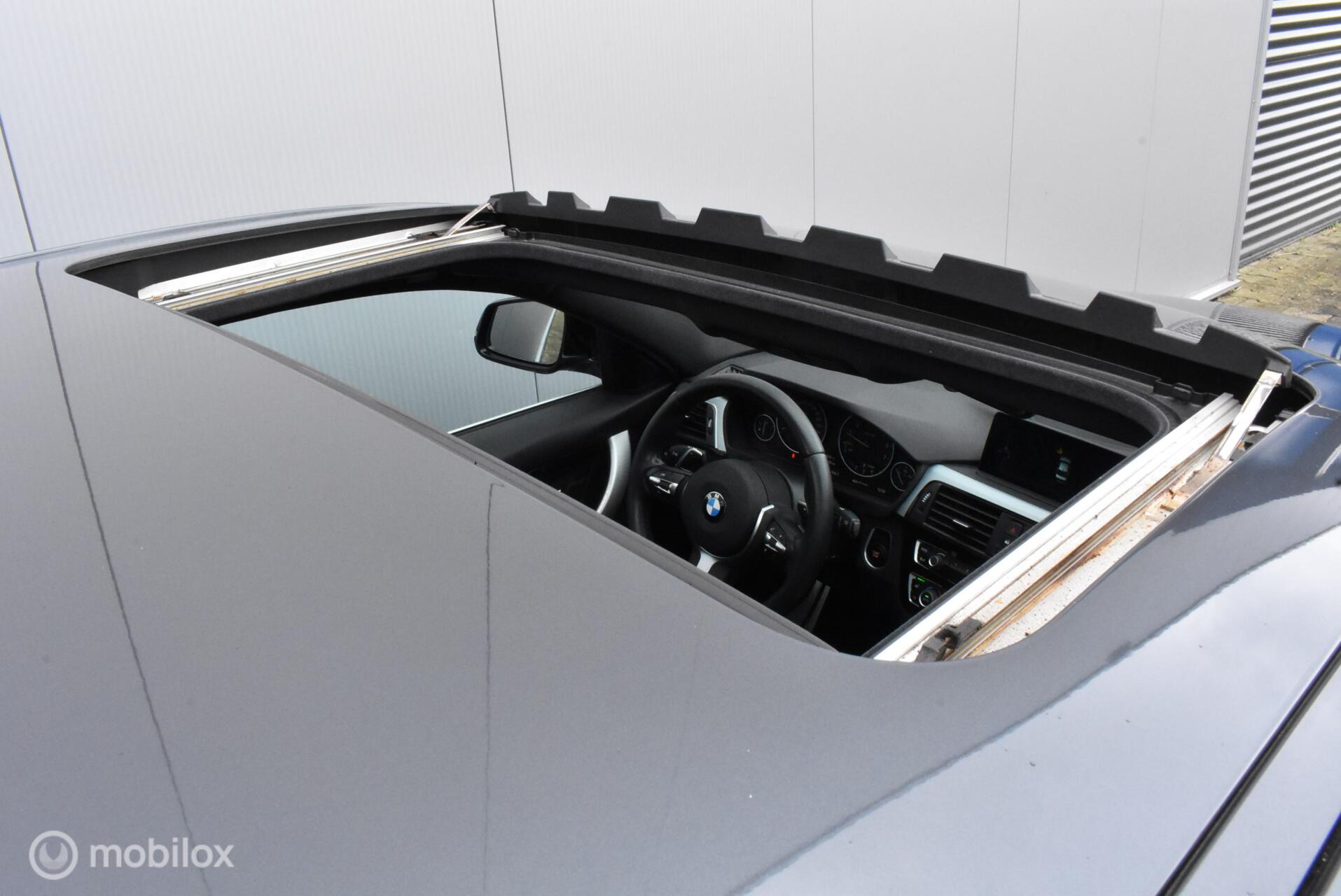 Foto van BMW 330e Iperformance