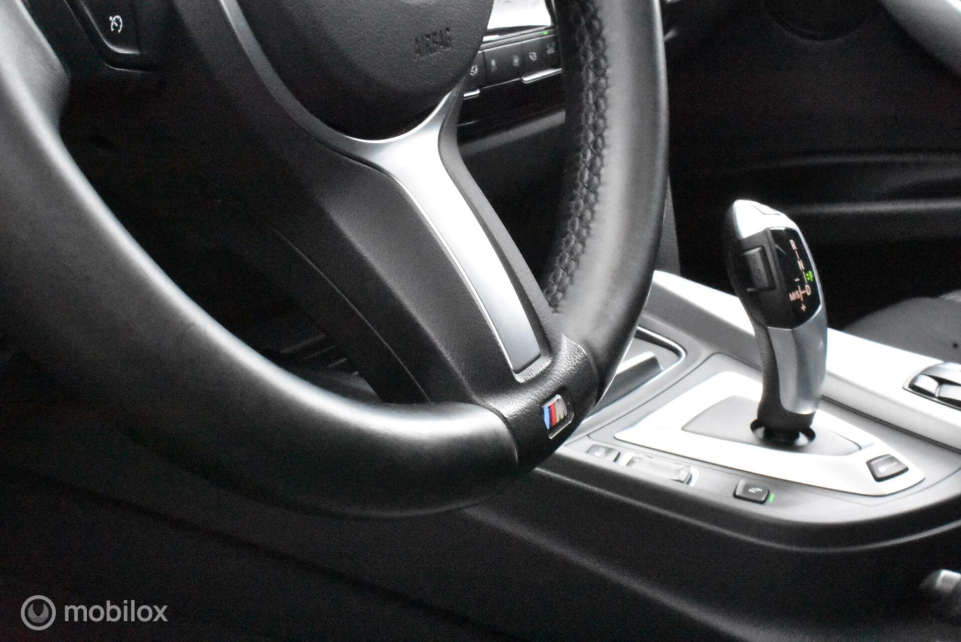 Foto van BMW 330e Iperformance