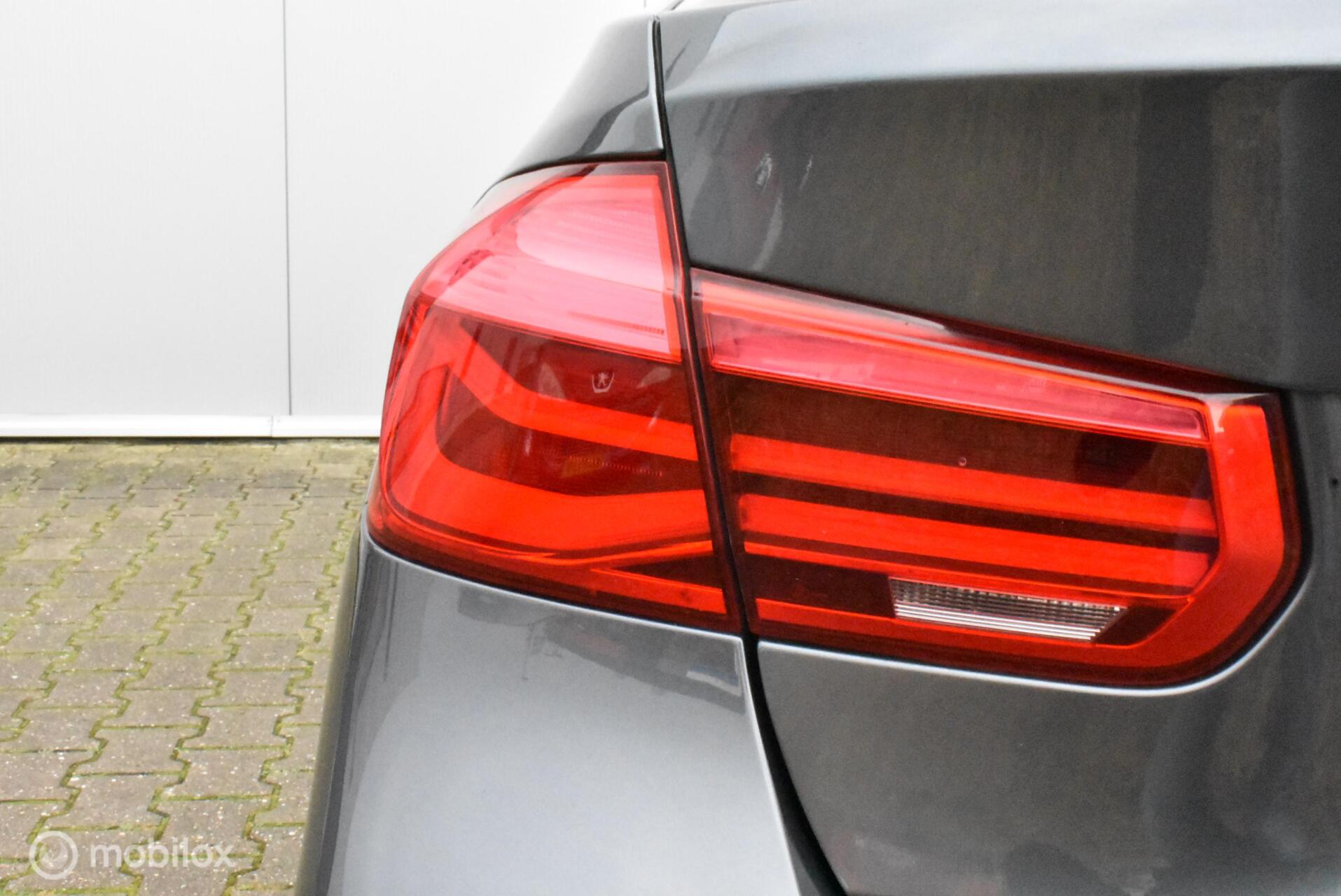 Foto van BMW 330e Iperformance
