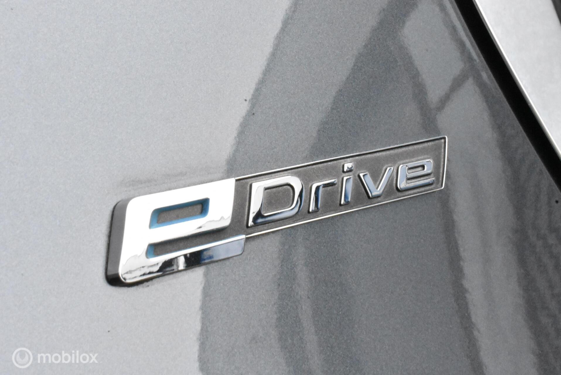 Foto van BMW 330e Iperformance