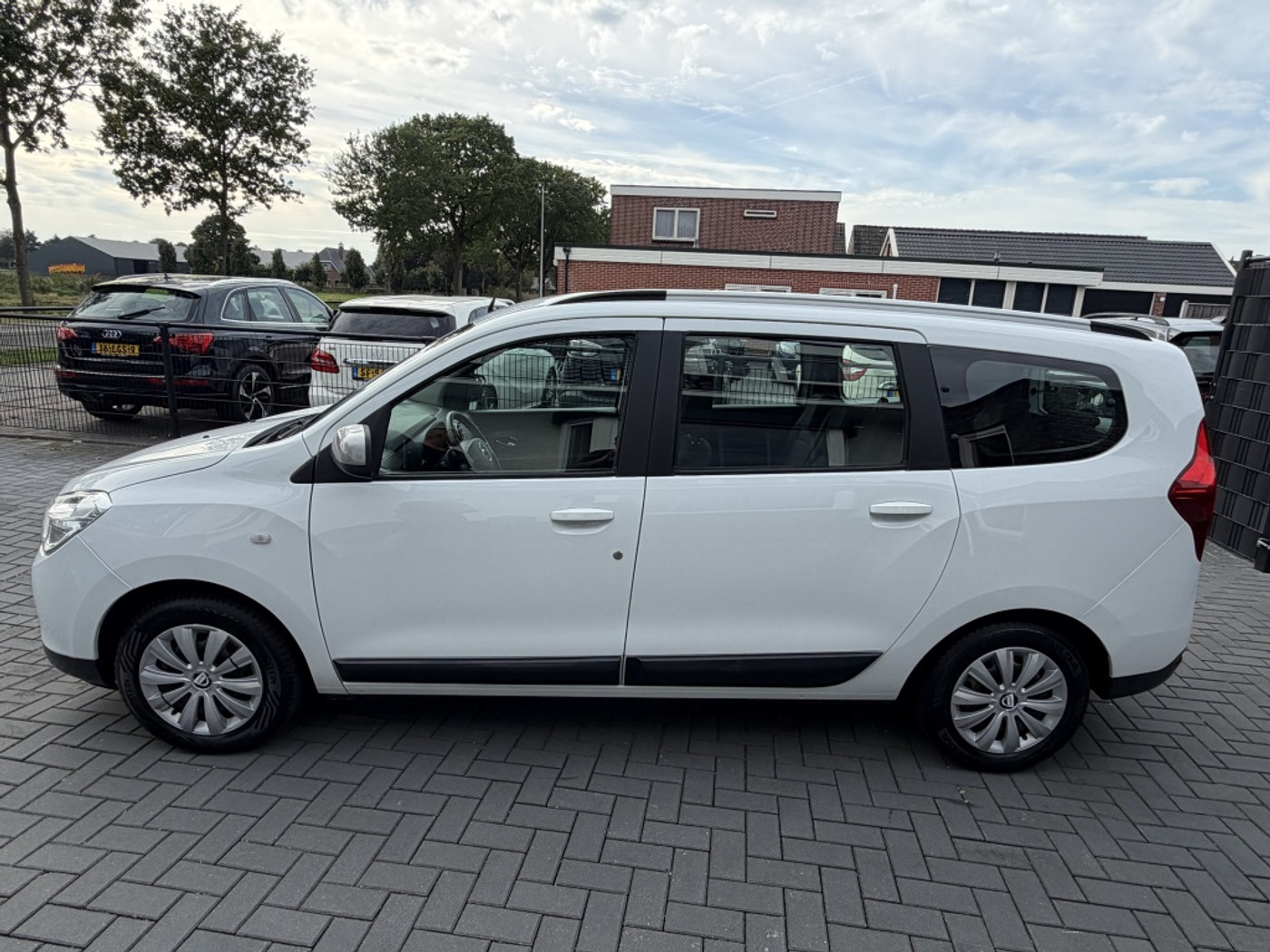 Foto van Dacia Lodgy