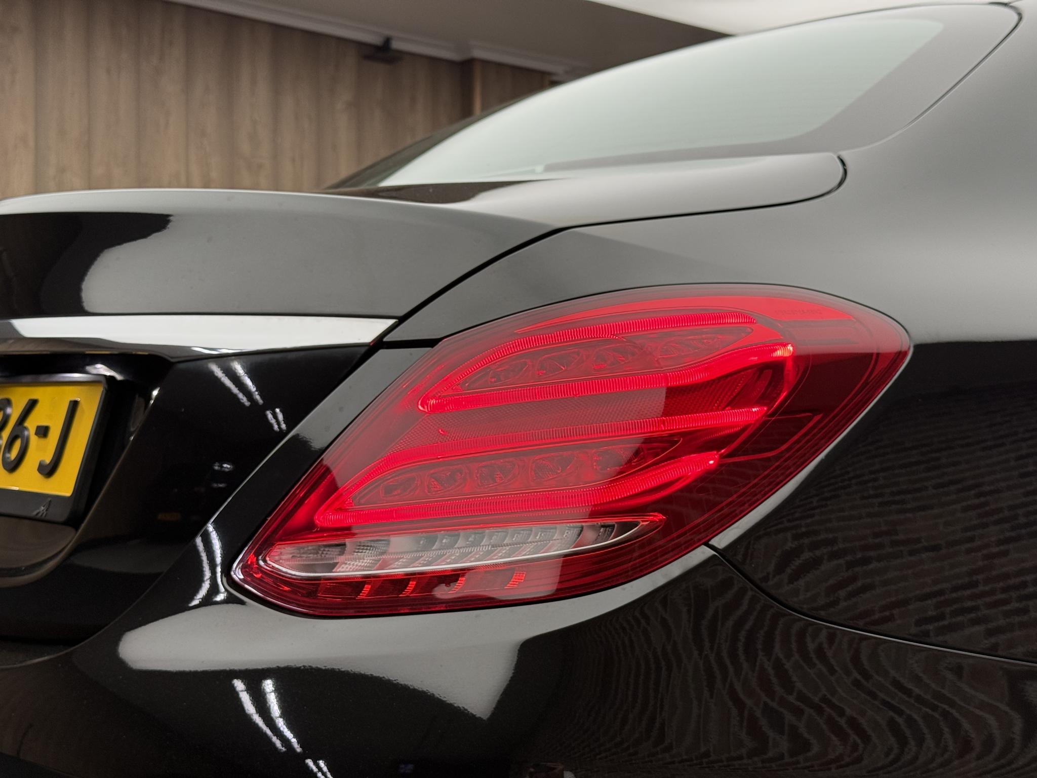 Foto van Mercedes-Benz C 200