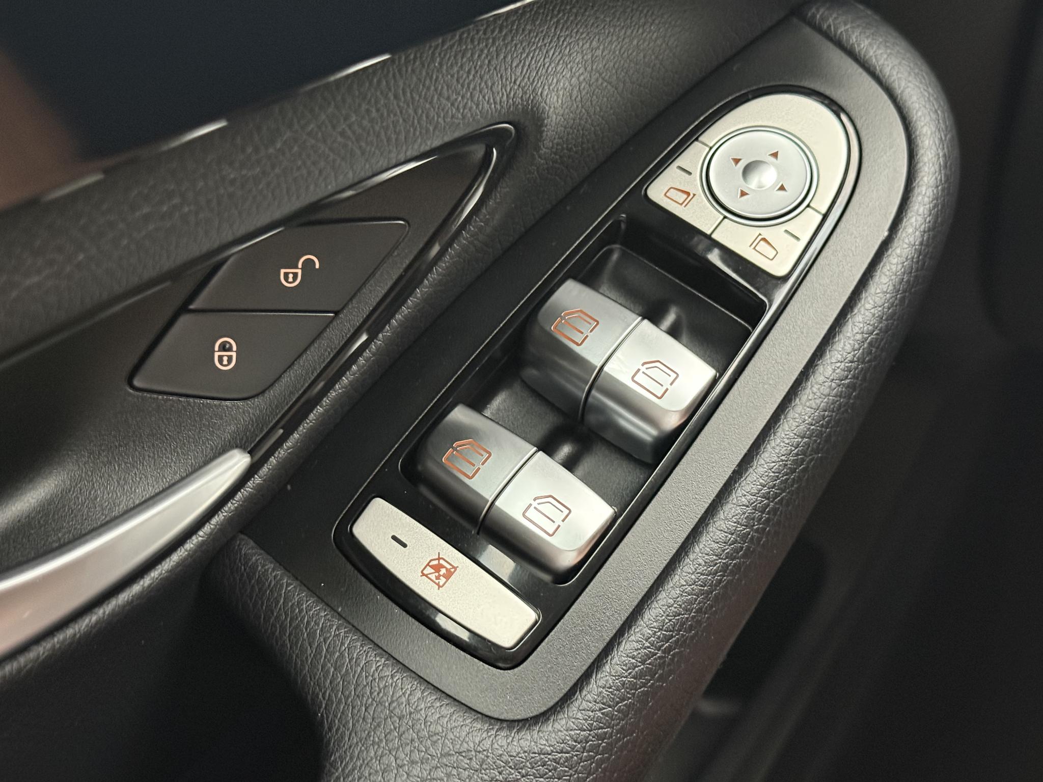 Foto van Mercedes-Benz C 200
