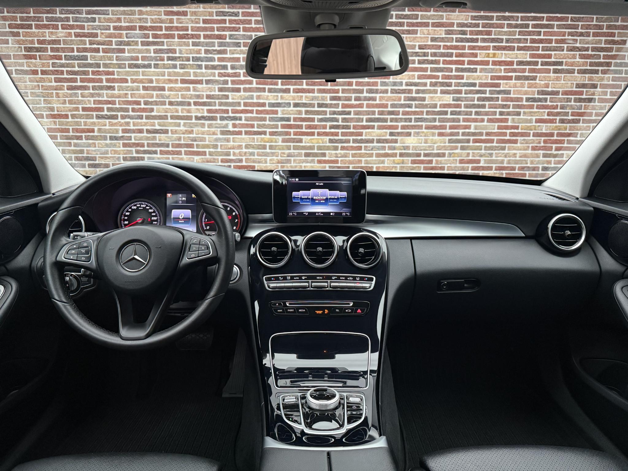 Foto van Mercedes-Benz C 200