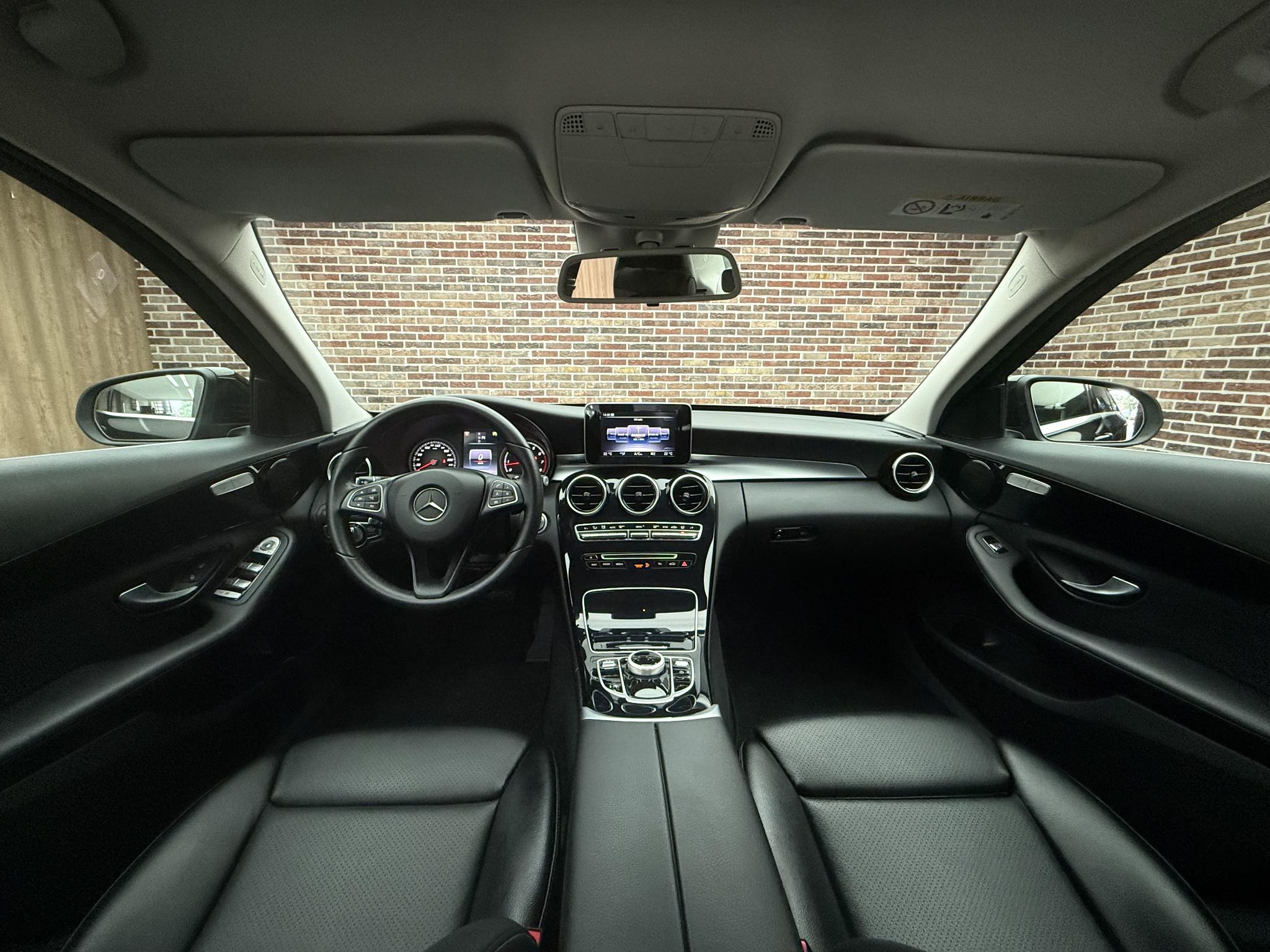 Foto van Mercedes-Benz C 200