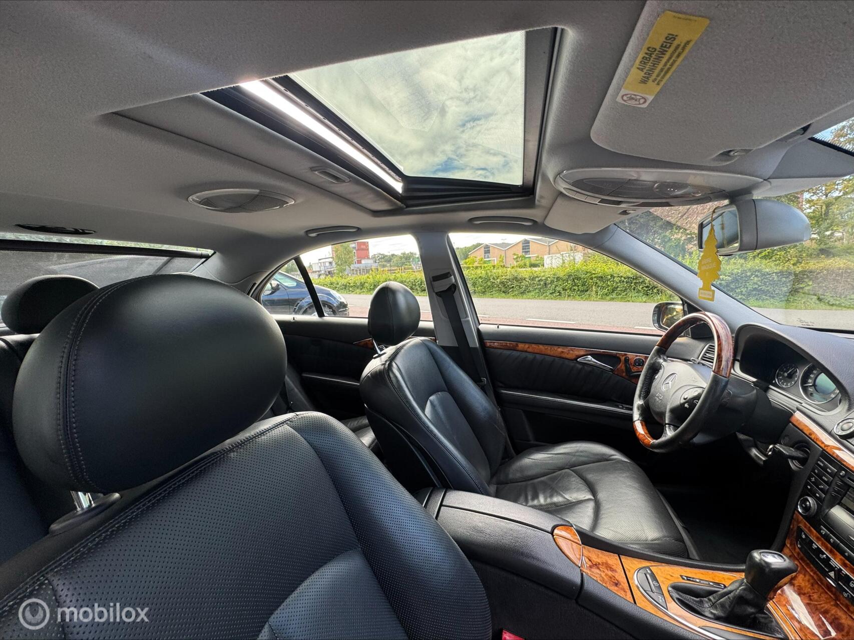 Foto van Mercedes-Benz E 500