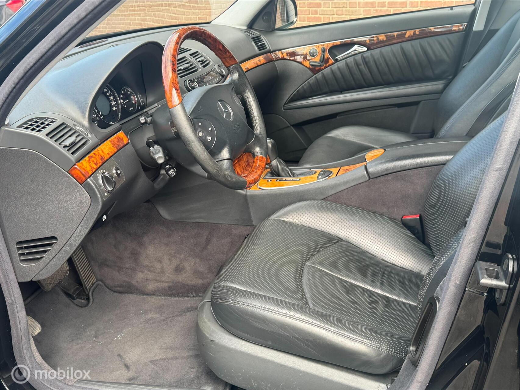 Foto van Mercedes-Benz E 500