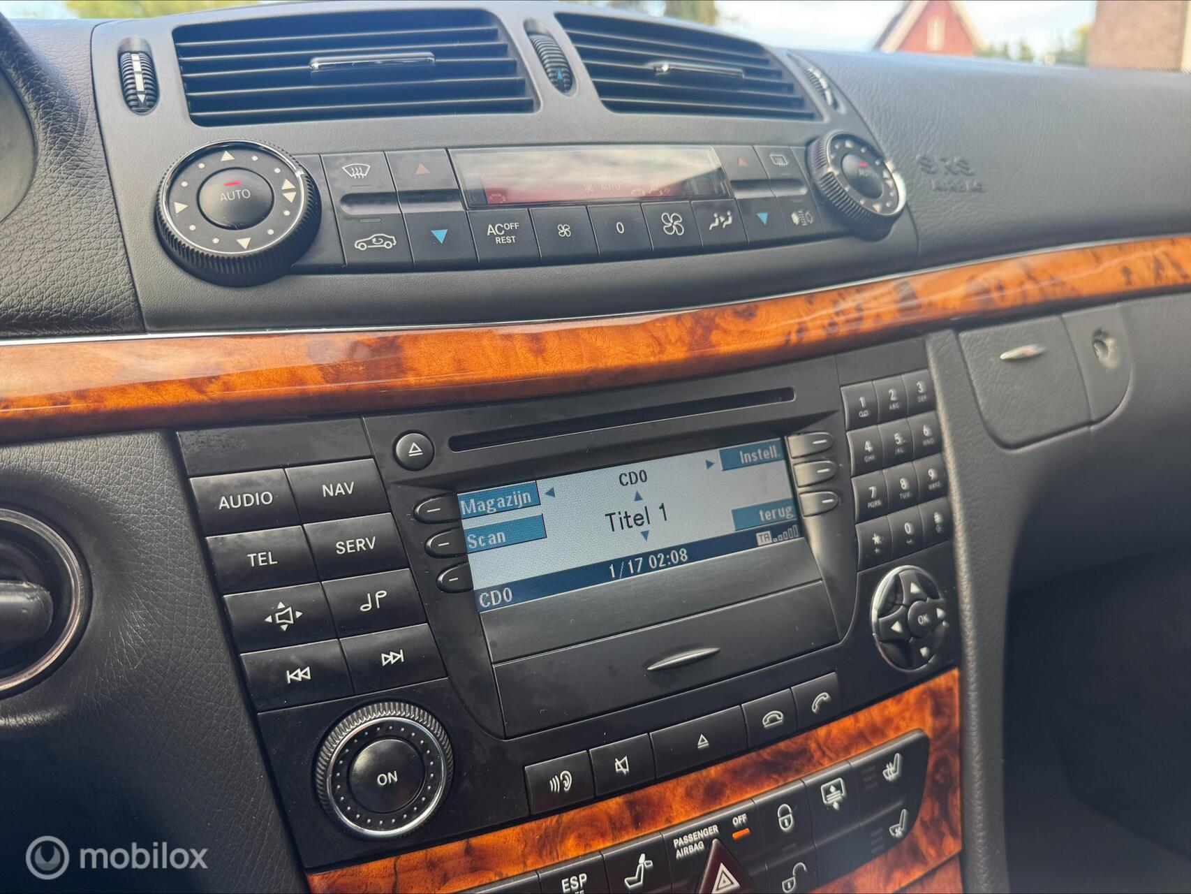 Foto van Mercedes-Benz E 500