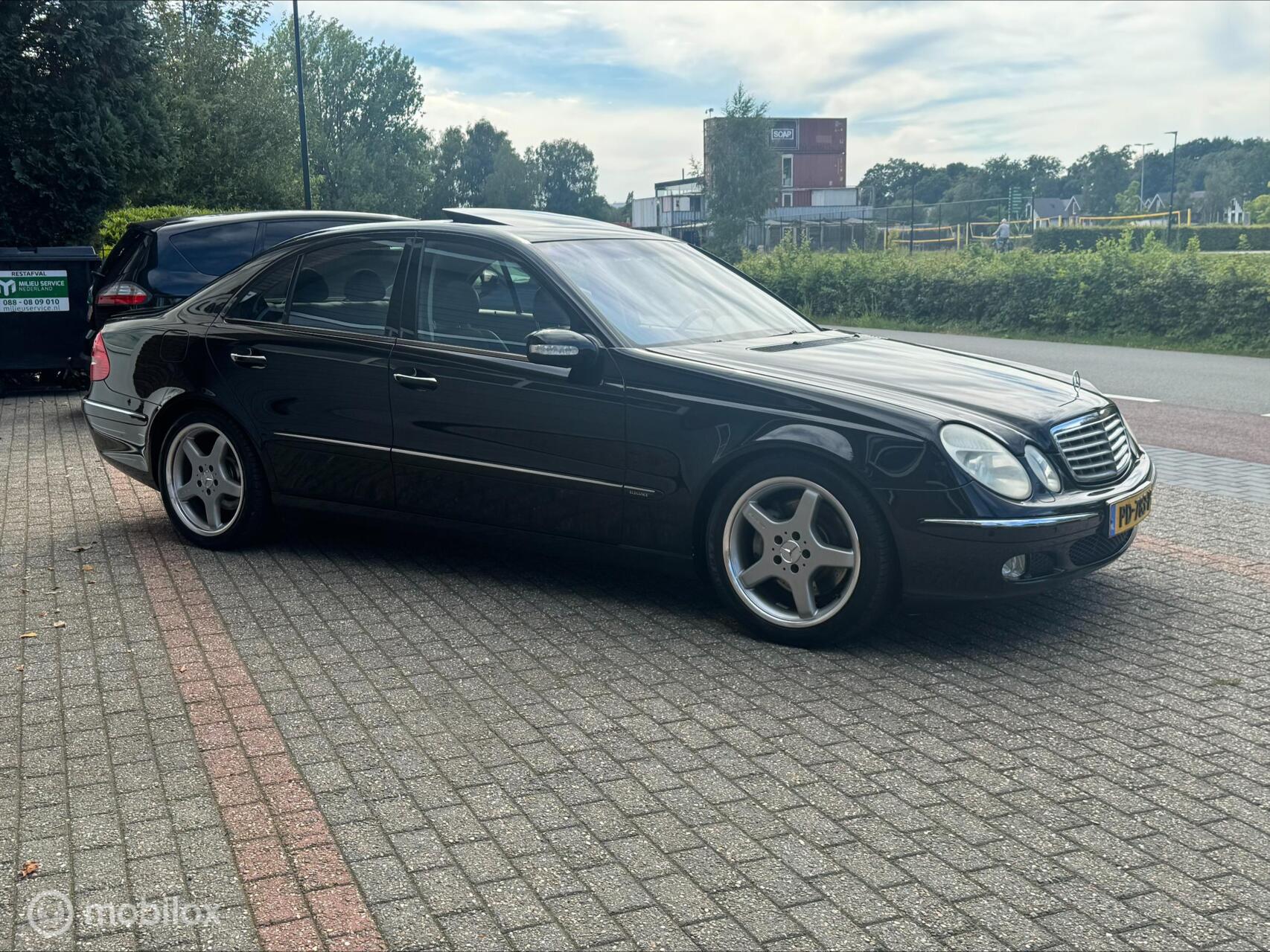 Foto van Mercedes-Benz E 500