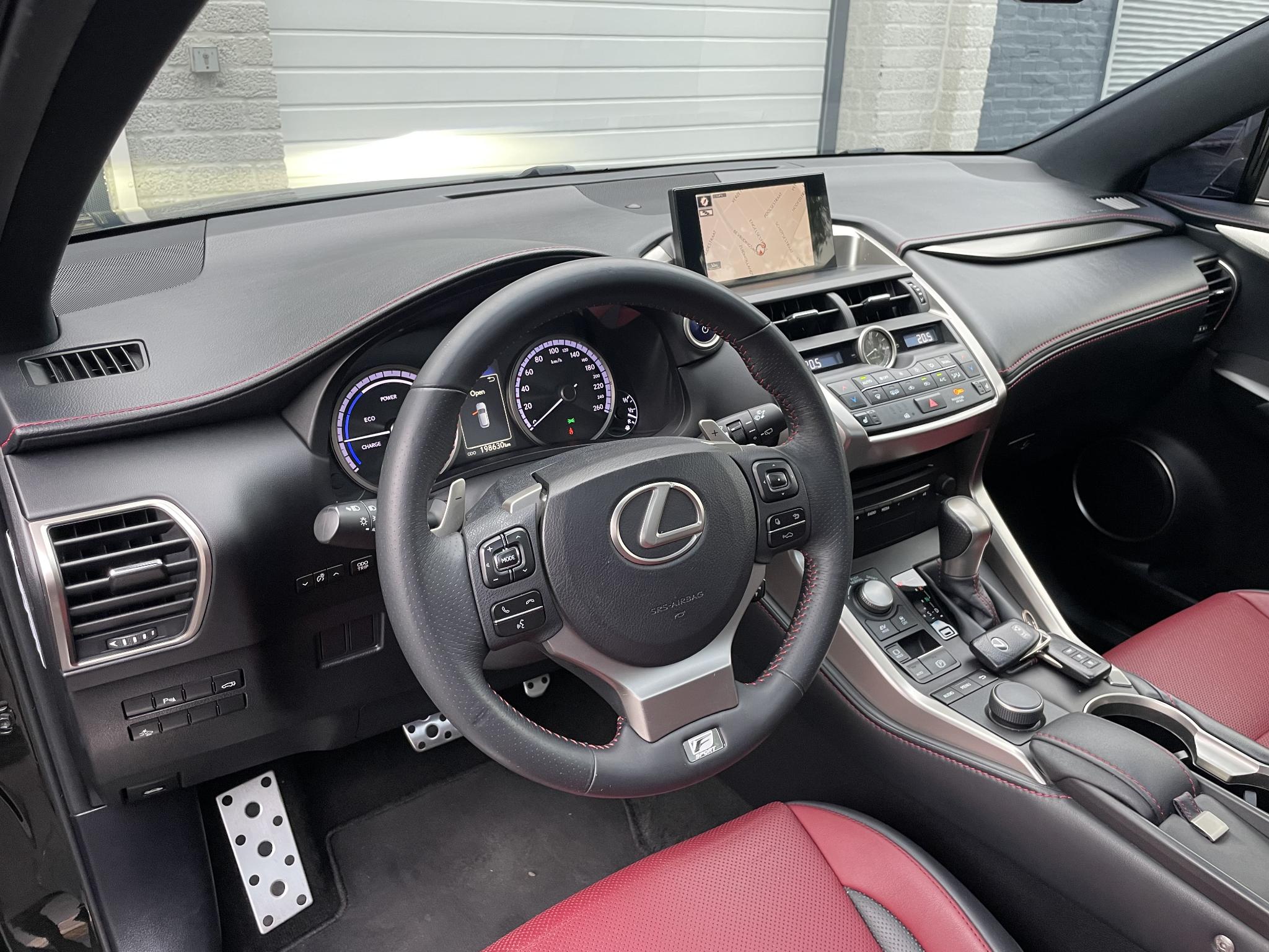 Foto van Lexus Lexus Nx300h