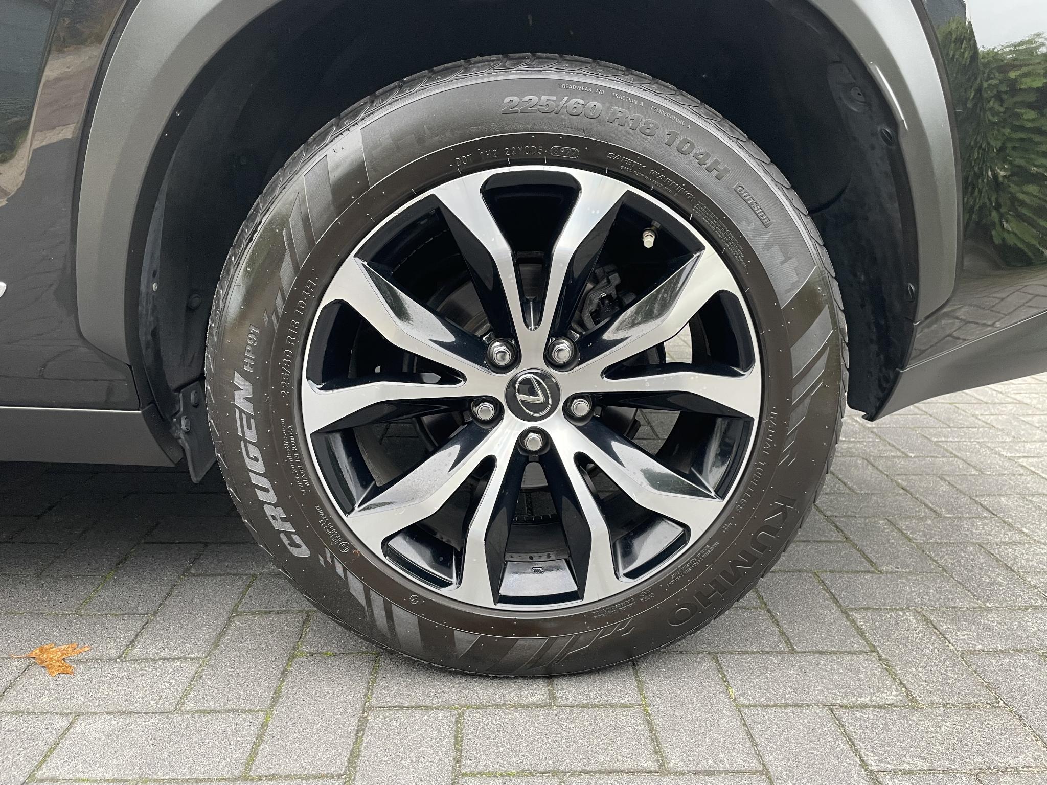 Foto van Lexus Lexus Nx300h