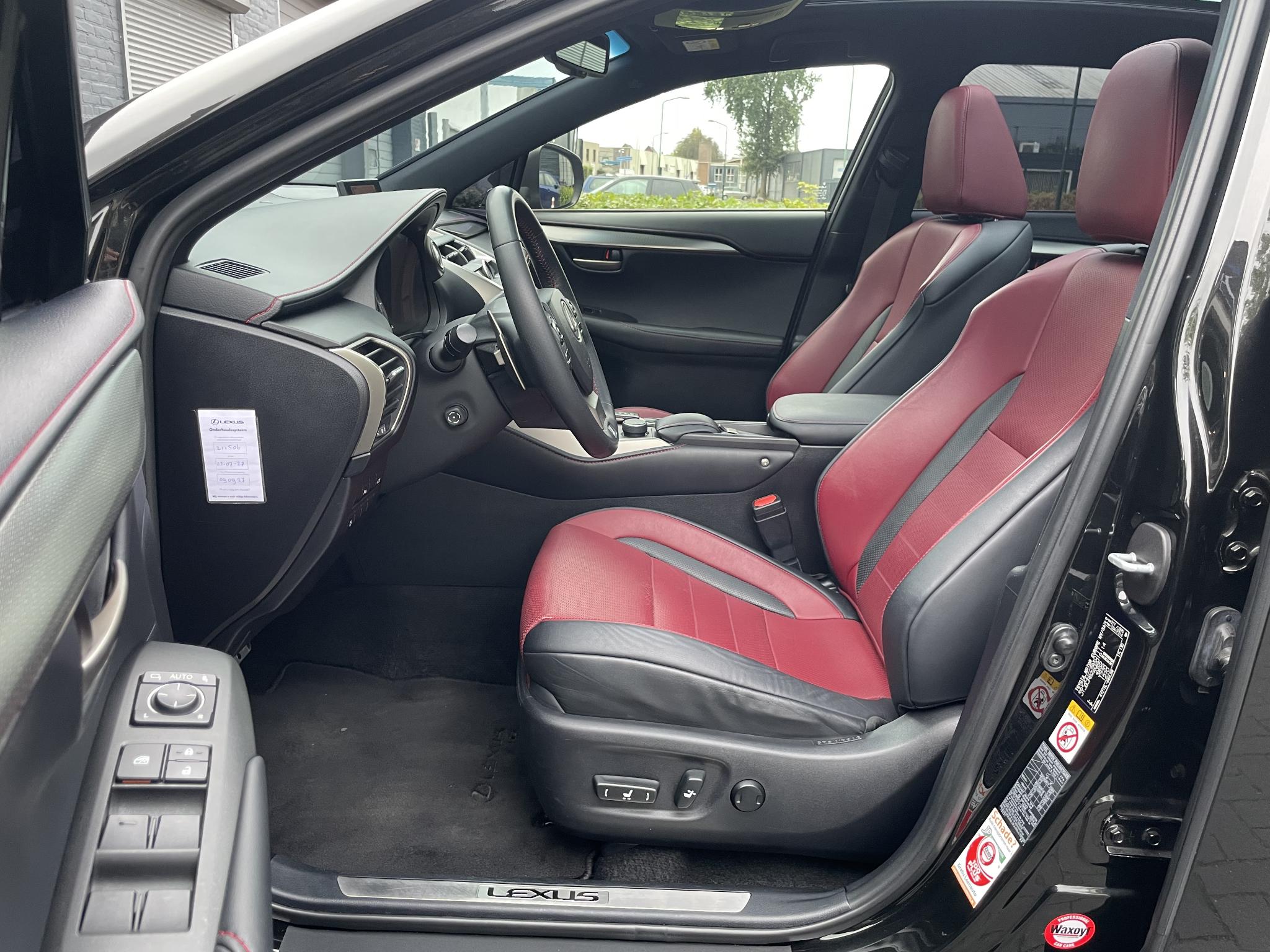 Foto van Lexus Lexus Nx300h