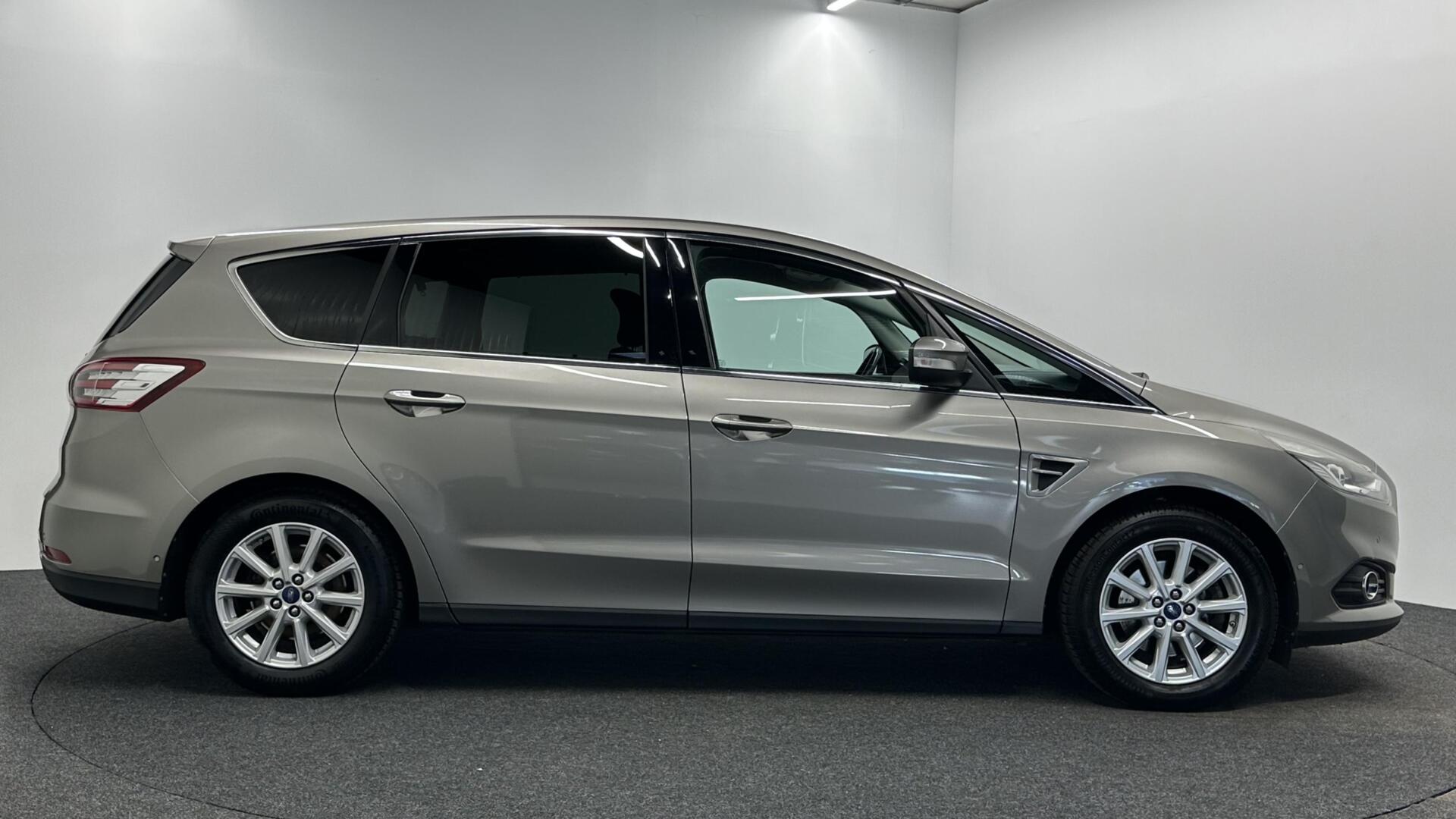 Foto van Ford S-max