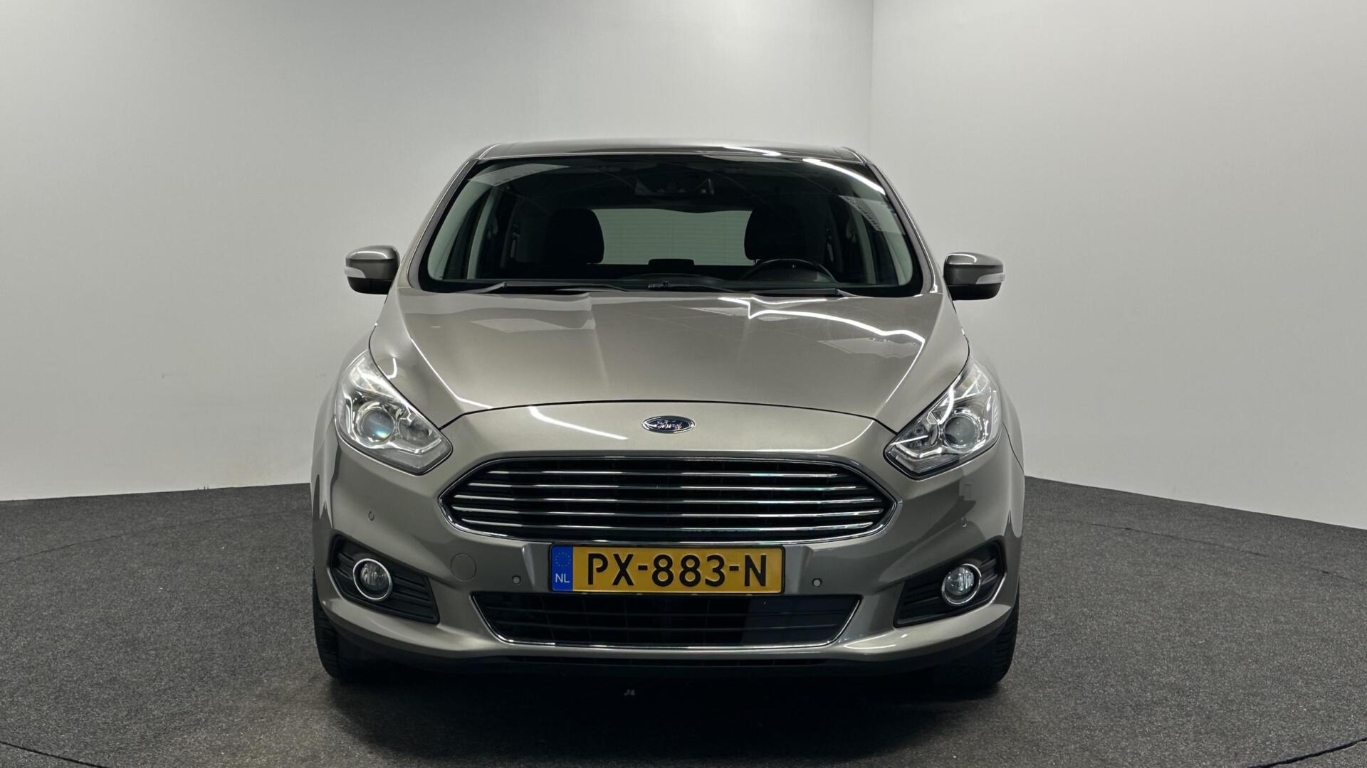 Foto van Ford S-max