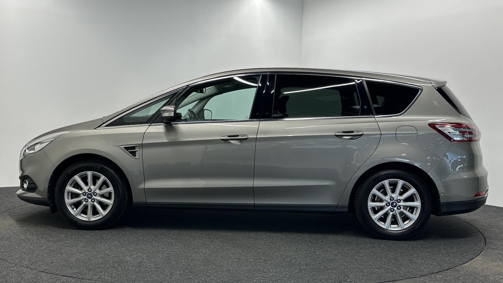 Foto van Ford S-max